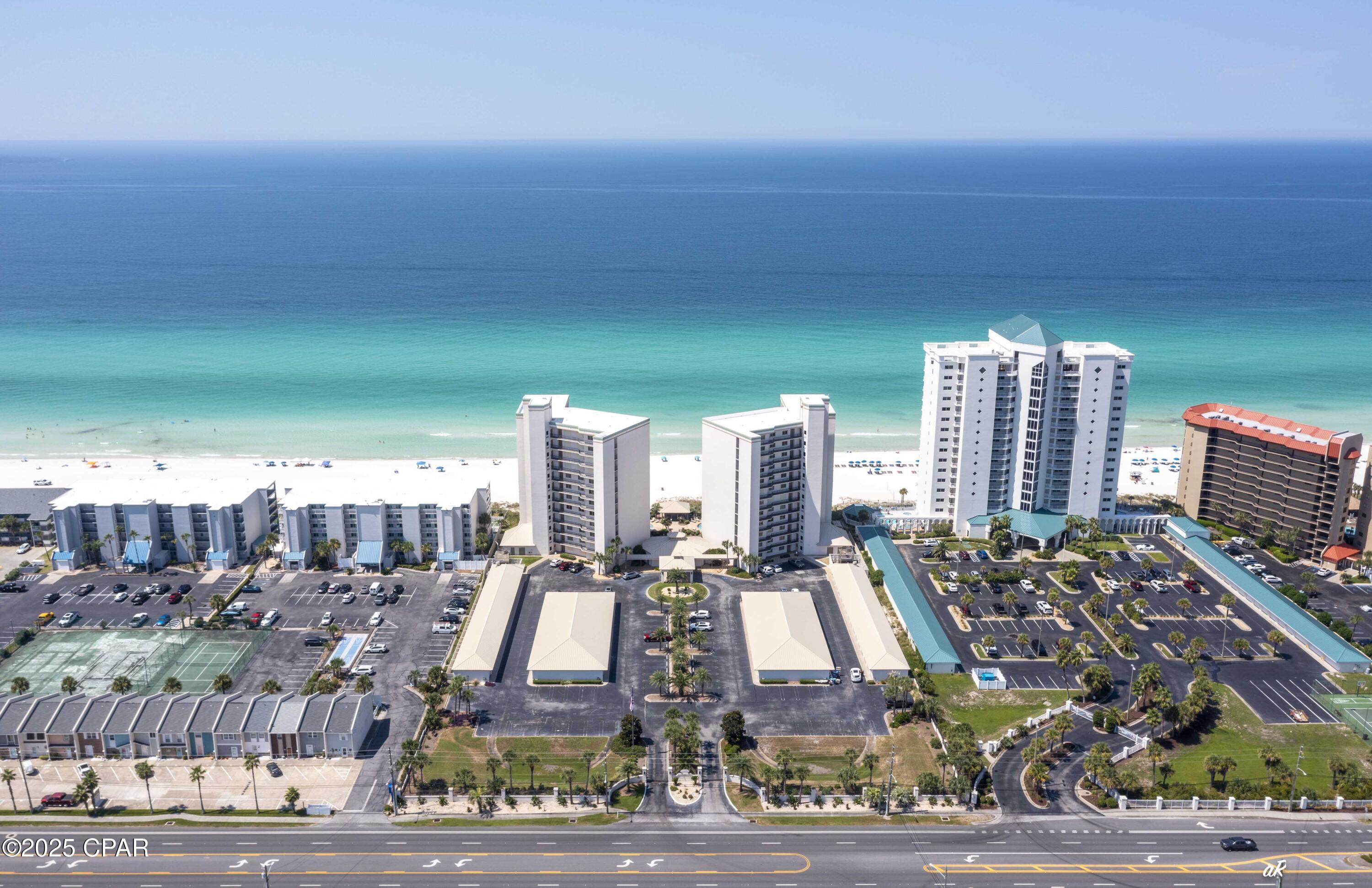 Summerwinds Condo - Residential