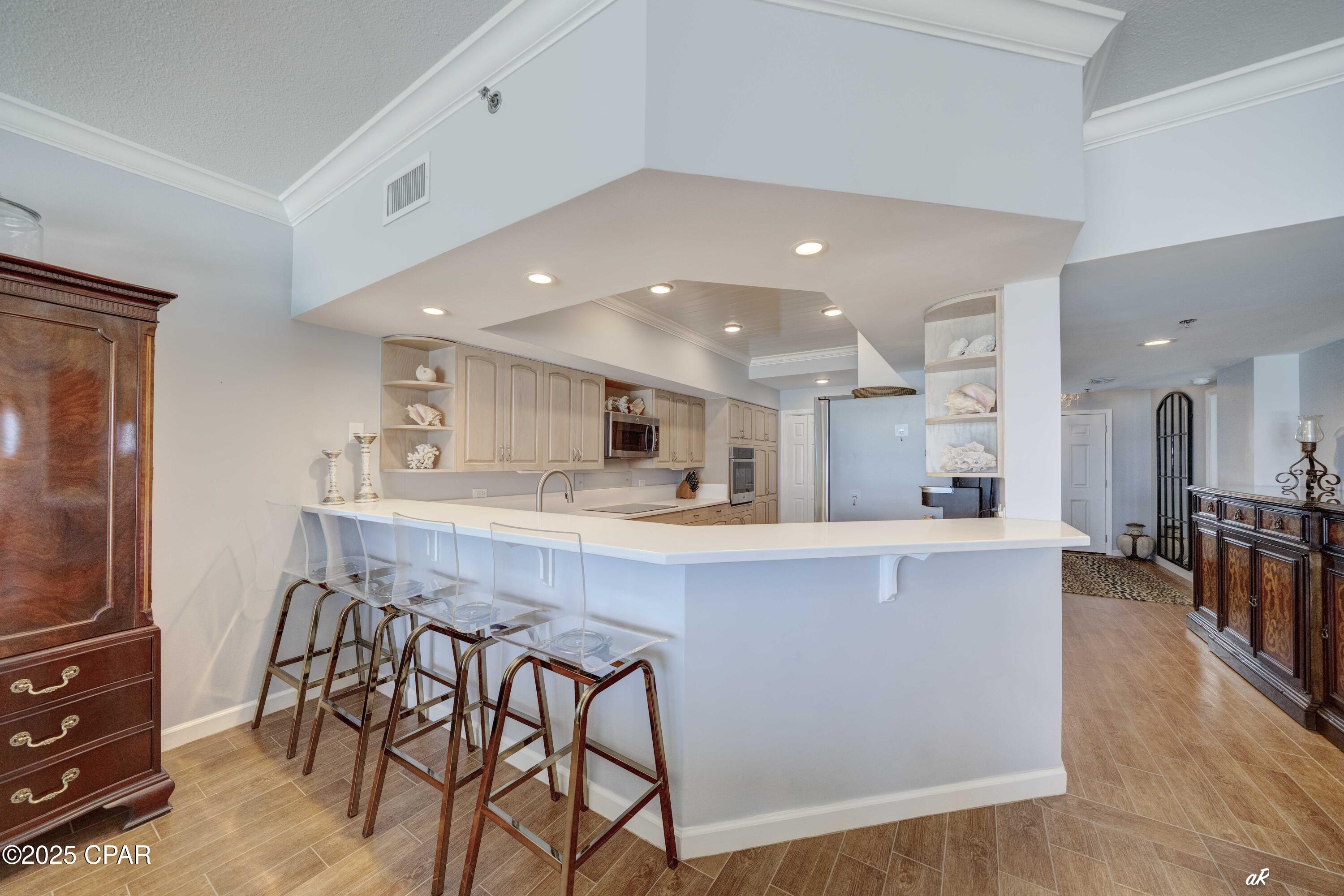 Summerwinds Condo - Residential