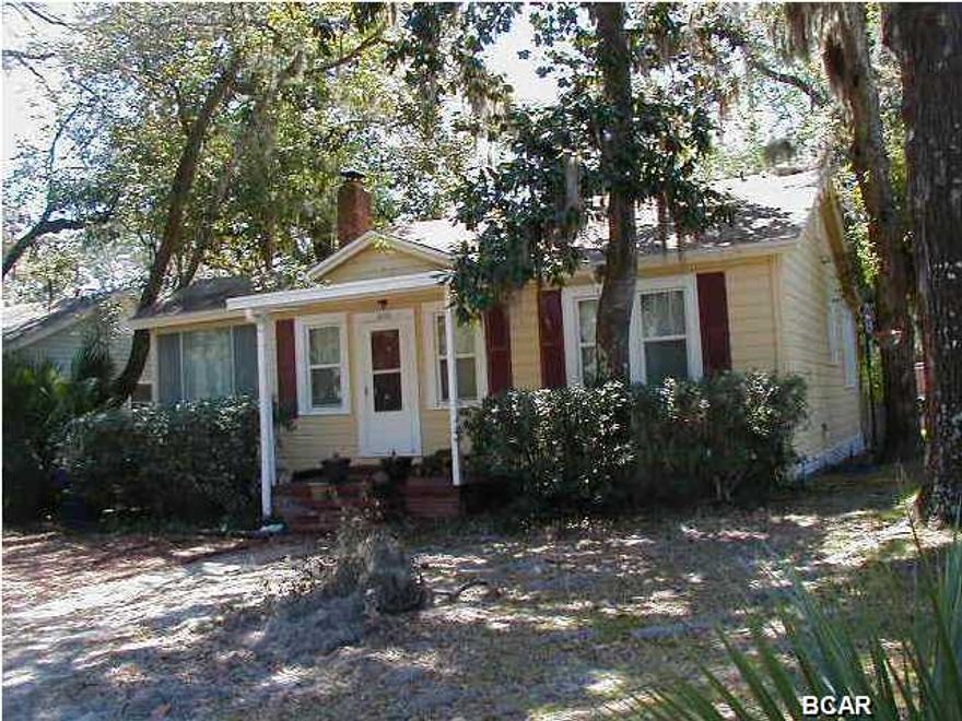 PRICE REDUCED! This is a really cute, renovated home in a convenient Cove location. Hardwood floors, tile in kitchen and bath. Fireplace and a 9x10 sunroom make this a delightful first home or retirement home. Roof, central heat and air, appliances have been replaced over the last several years. Large deck, utility room and storage shed. Backyard is fenced, and there is alley access from Hamilton St which would allow for parking in back. The backyard is as deep as the neighbors yard - the fenced area is only part of the backyard. SF, room sizes, ages, are estimates. Please verify if important. Seller is firm at this price!