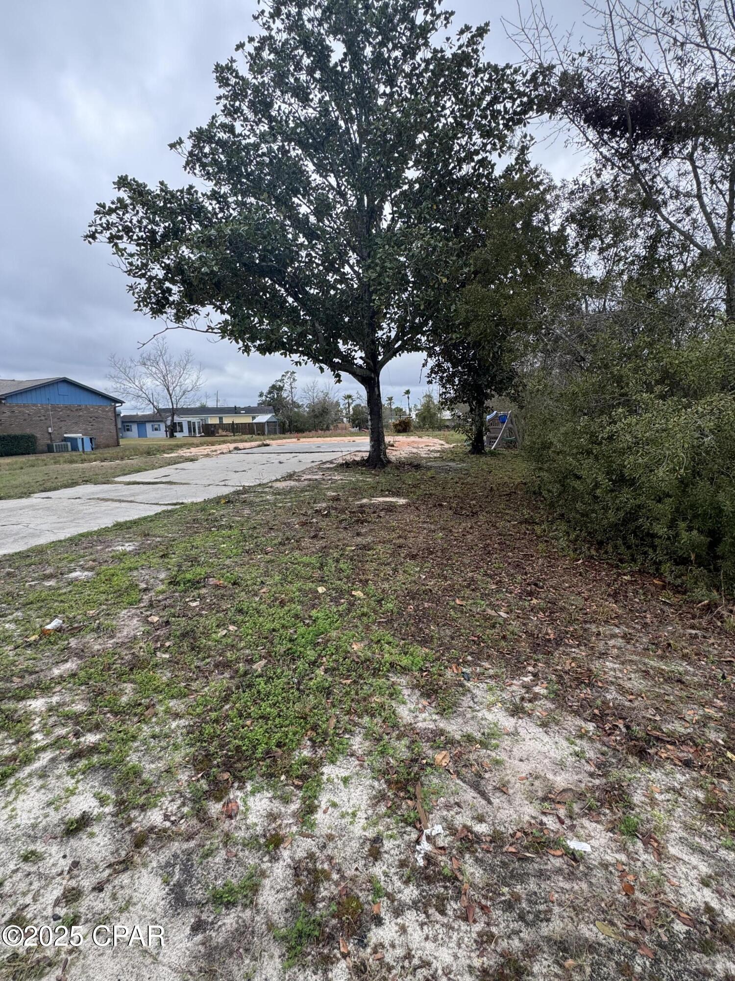 East Bay Park - Land