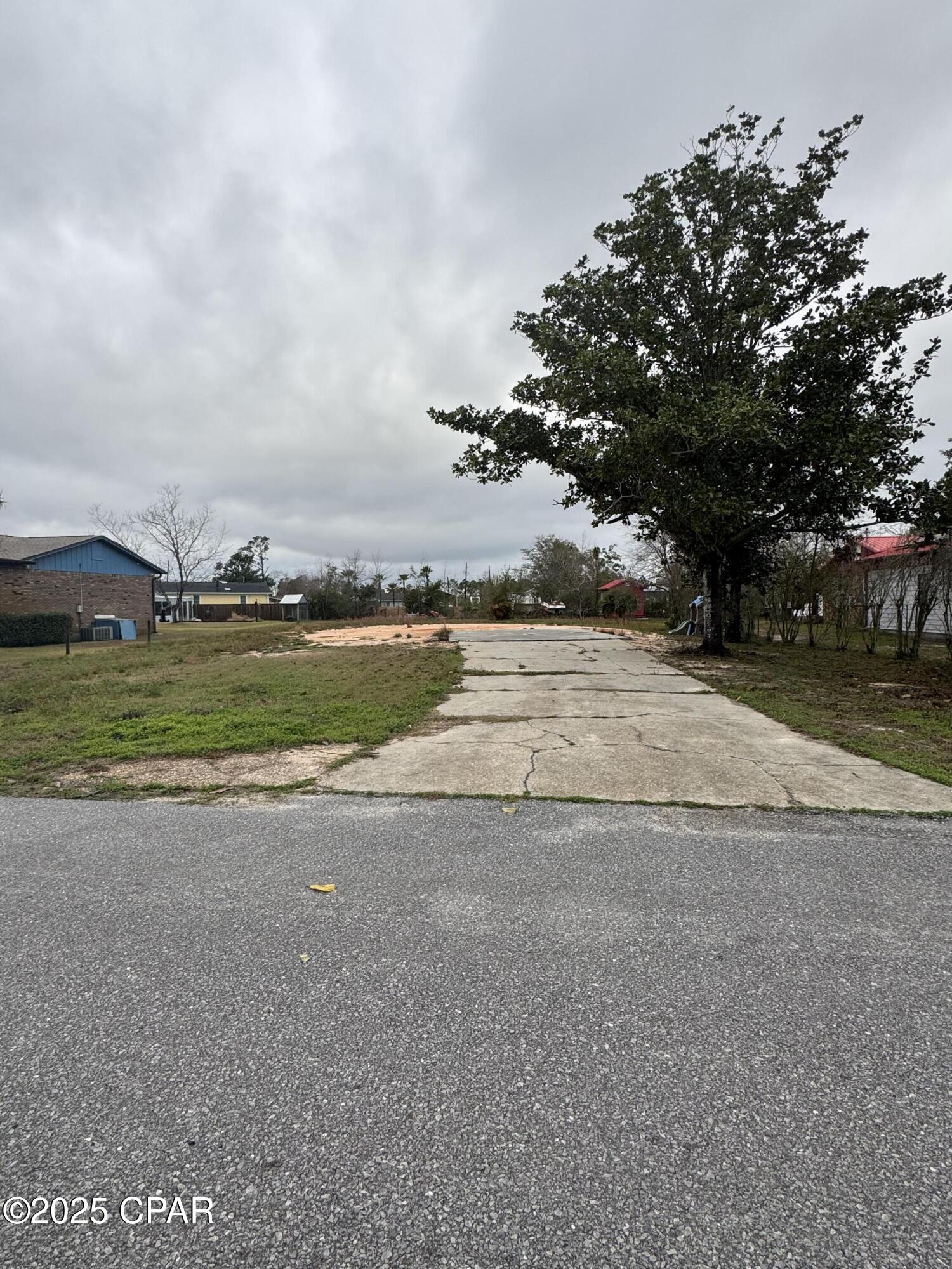 East Bay Park - Land