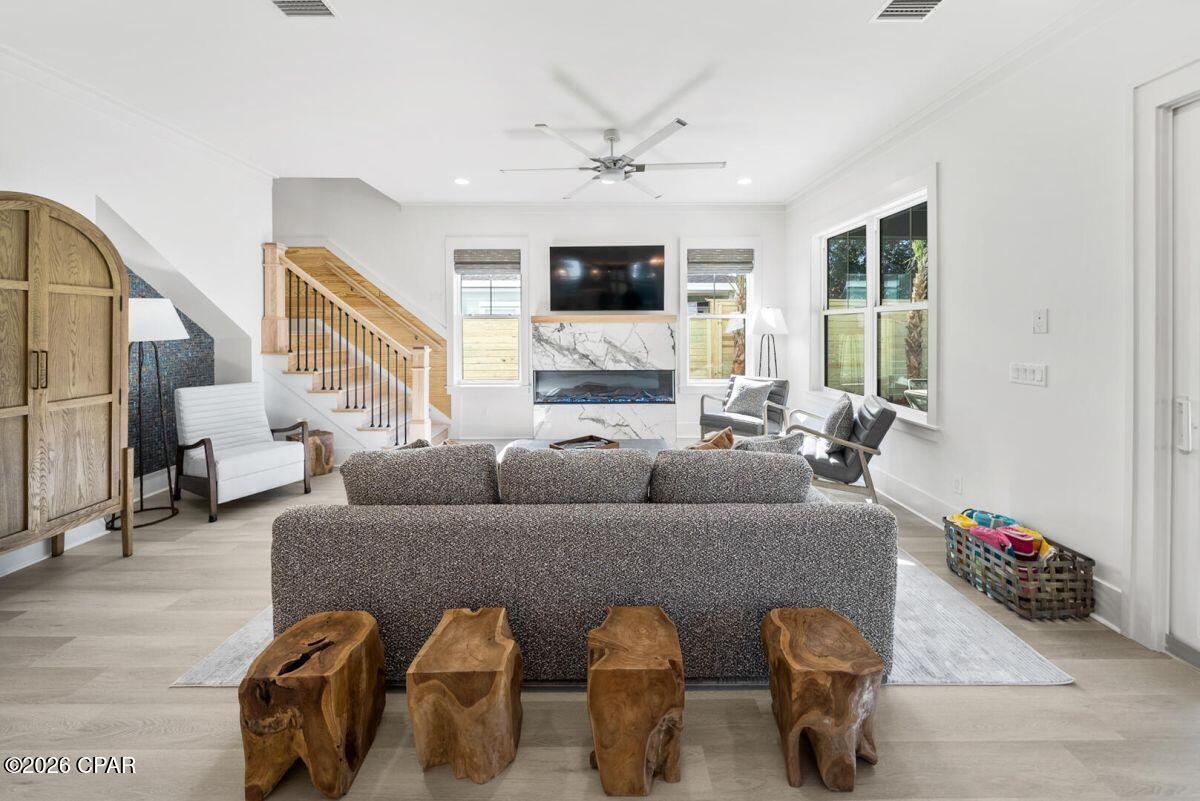 Laguna Beach Estates 9th Add - Residential