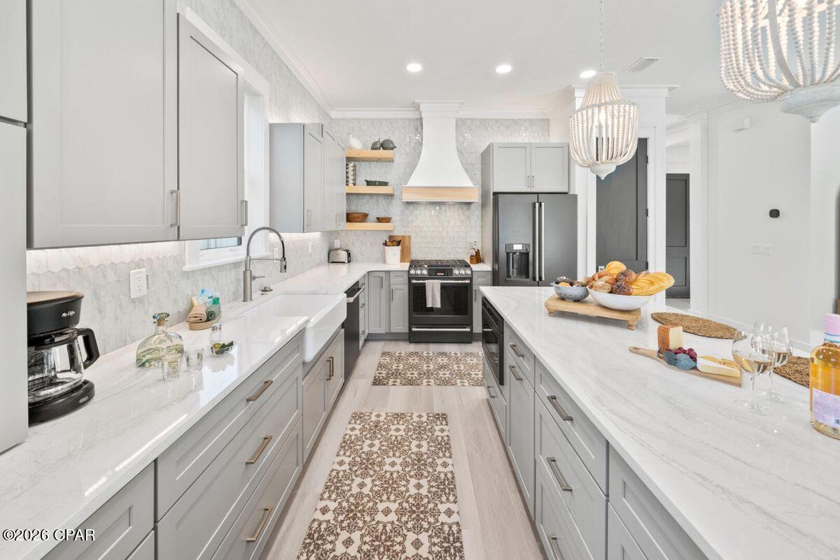 Laguna Beach Estates 9th Add - Residential