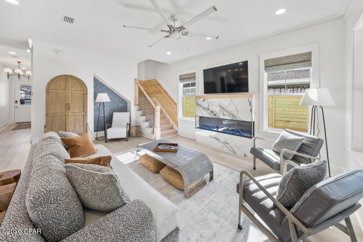 Laguna Beach Estates 9th Add - Residential