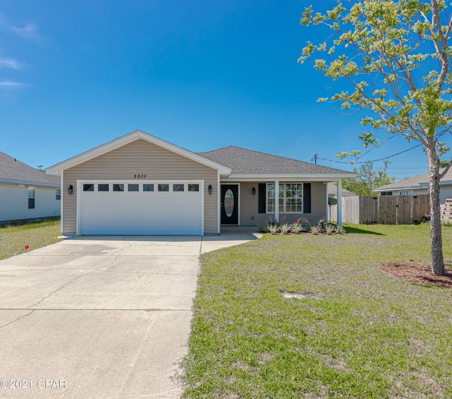 'CURRENTLY UNDER CONTRACT, SELLER ACCEPTING BACKUP OFFERSDon't miss out on your chance to own this gorgeous property! Recent upgrades include, all new stainless steel appliances, new luxury LVP flooring, new lighting throughout, quartz countertops and tile backsplash just to name a few. This 3 bedroom 2 bath house has it all. Large 2 car garage and over 1300 sf of living space. The master bedroom comes equipped with an updated bathroom, large closet with built-in custom shelving, providing plenty of organized storage. The other 2 bedrooms share a Jack and Jill bathroom, which has been updated as well. Out back you'll find plenty of room in the backyard as well as a screened in porch. You must see this house in person to fully appreciate all the detail. This house won't last long.