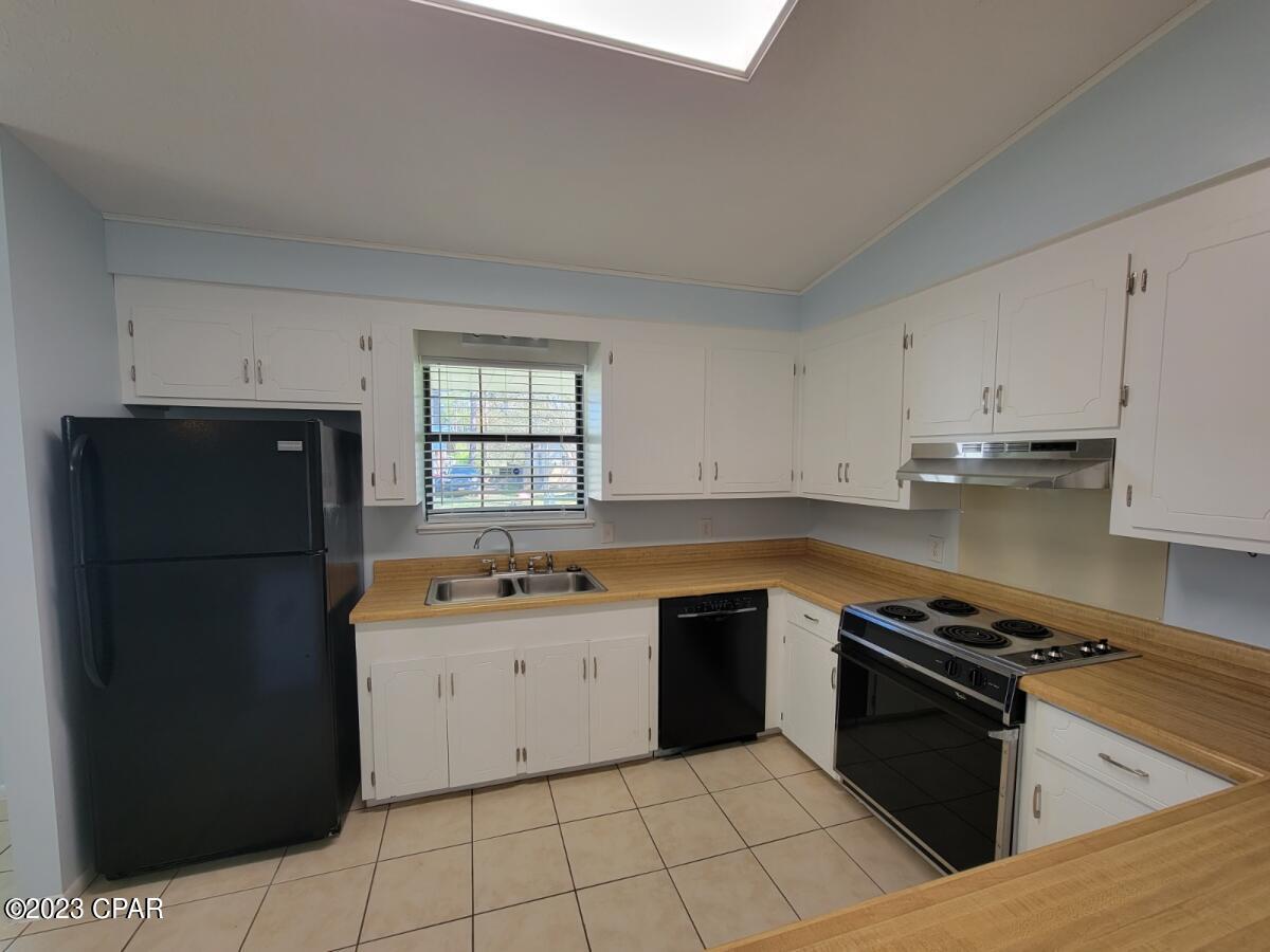 [No Recorded Subdiv] - Residential Lease