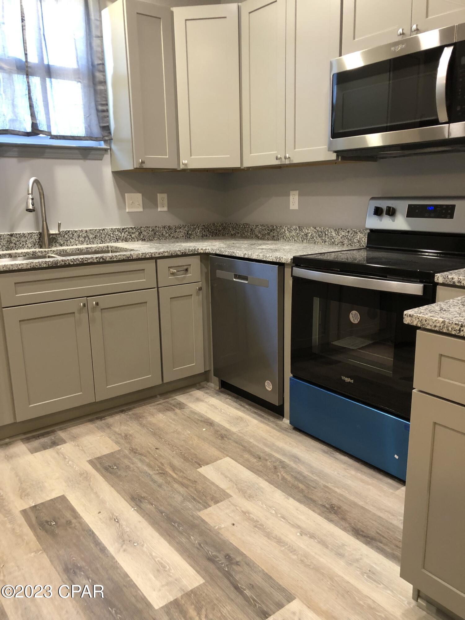 [No Recorded Subdiv] - Residential Lease