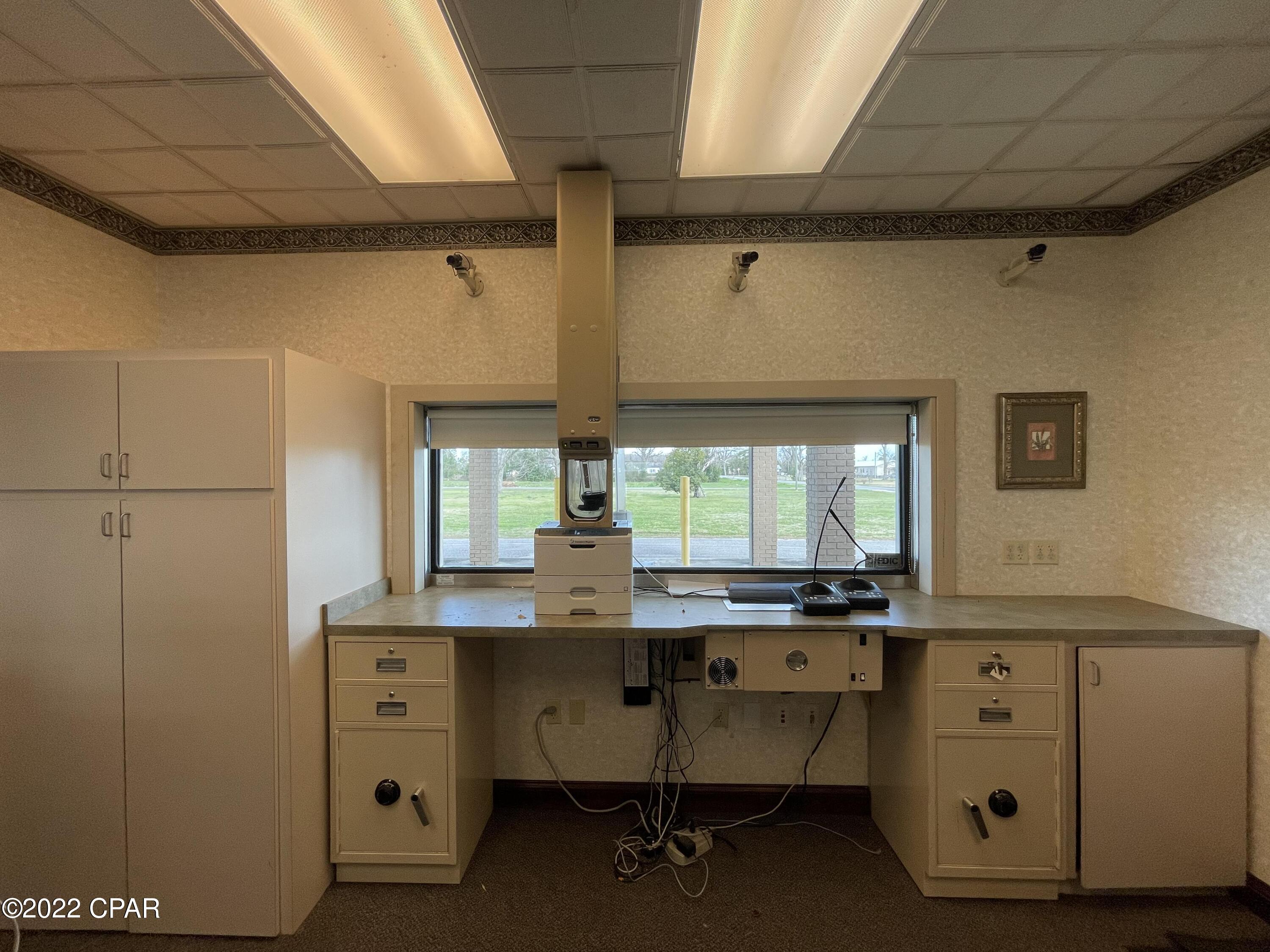 [No Recorded Subdiv] - Commercial Sale