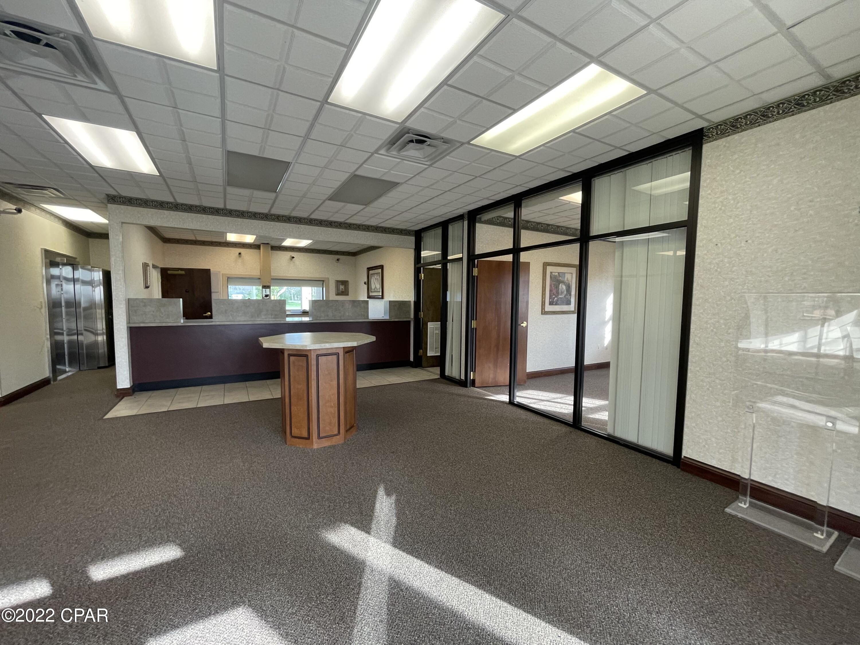 [No Recorded Subdiv] - Commercial Sale