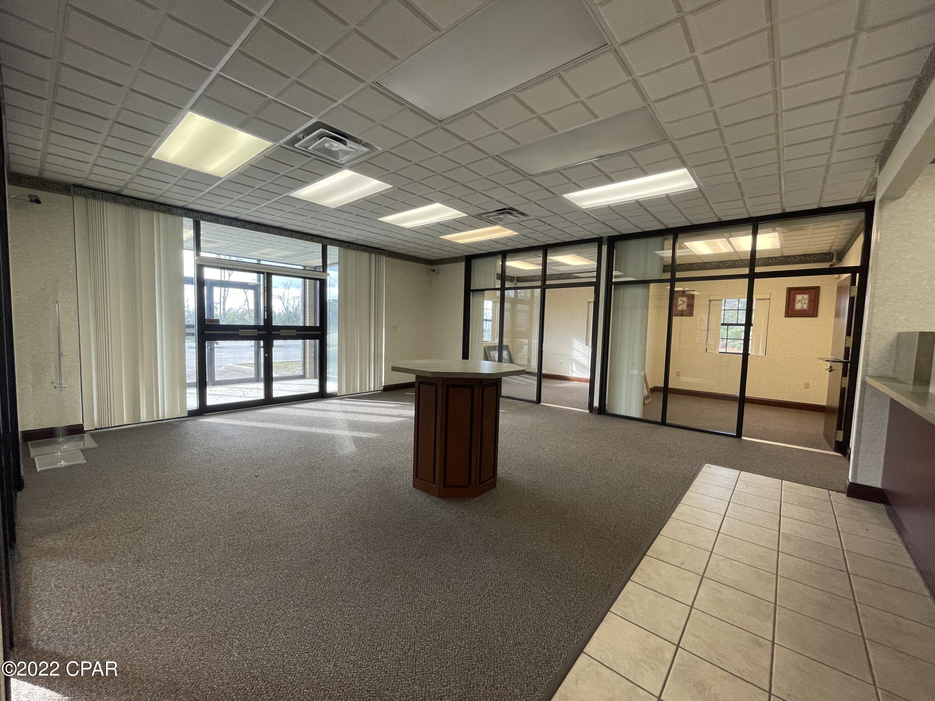 [No Recorded Subdiv] - Commercial Sale