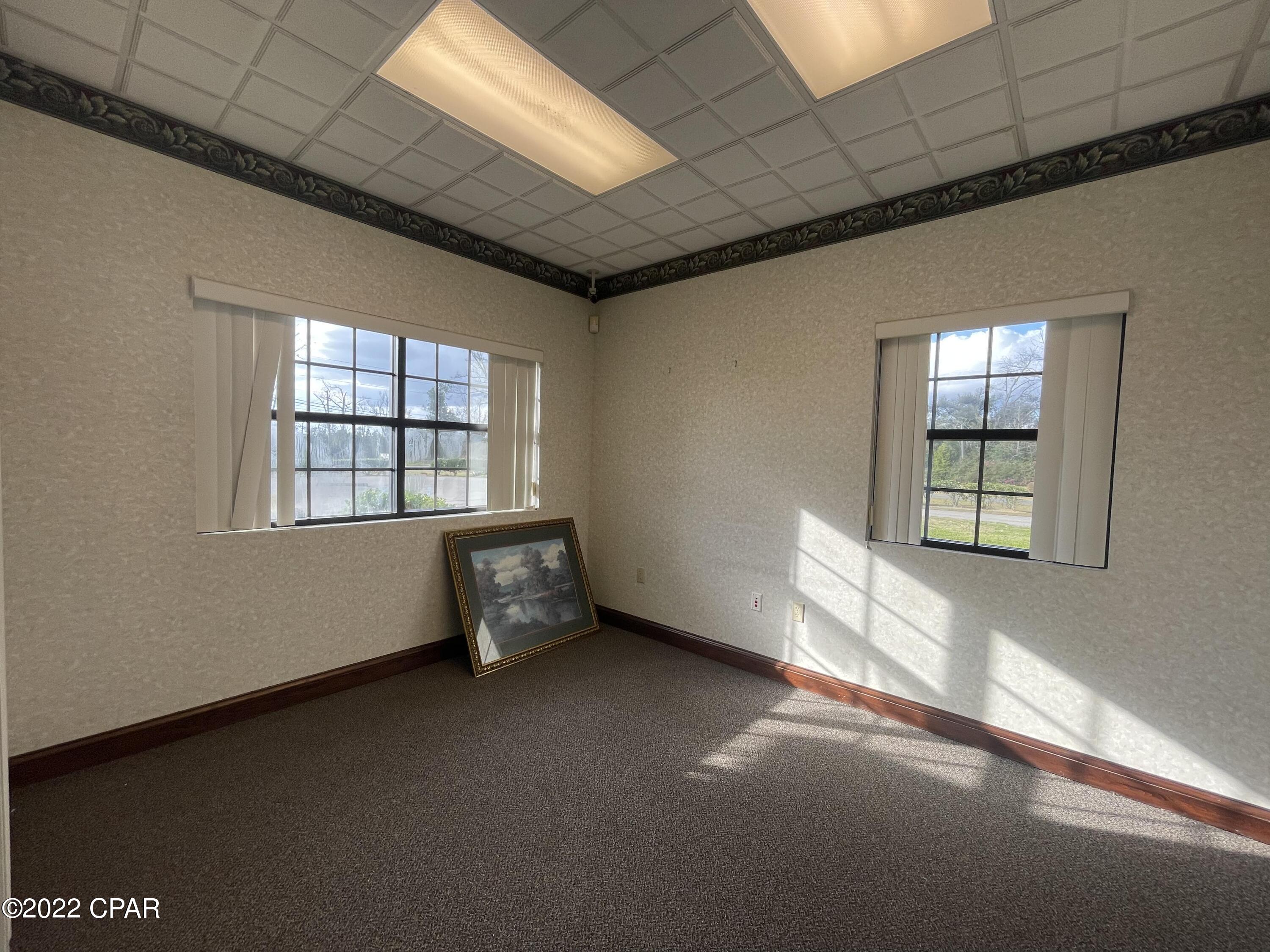 [No Recorded Subdiv] - Commercial Sale