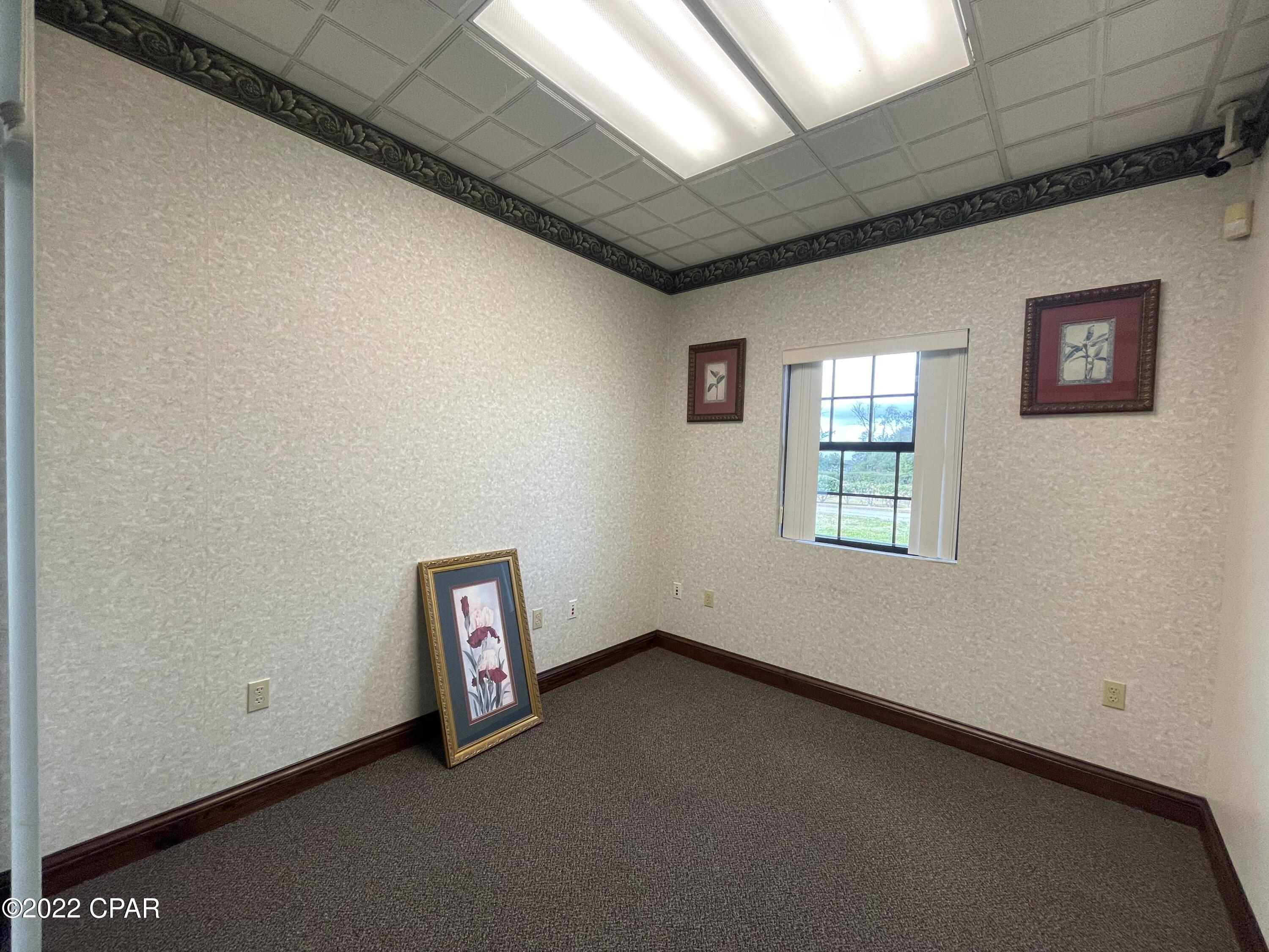 [No Recorded Subdiv] - Commercial Sale