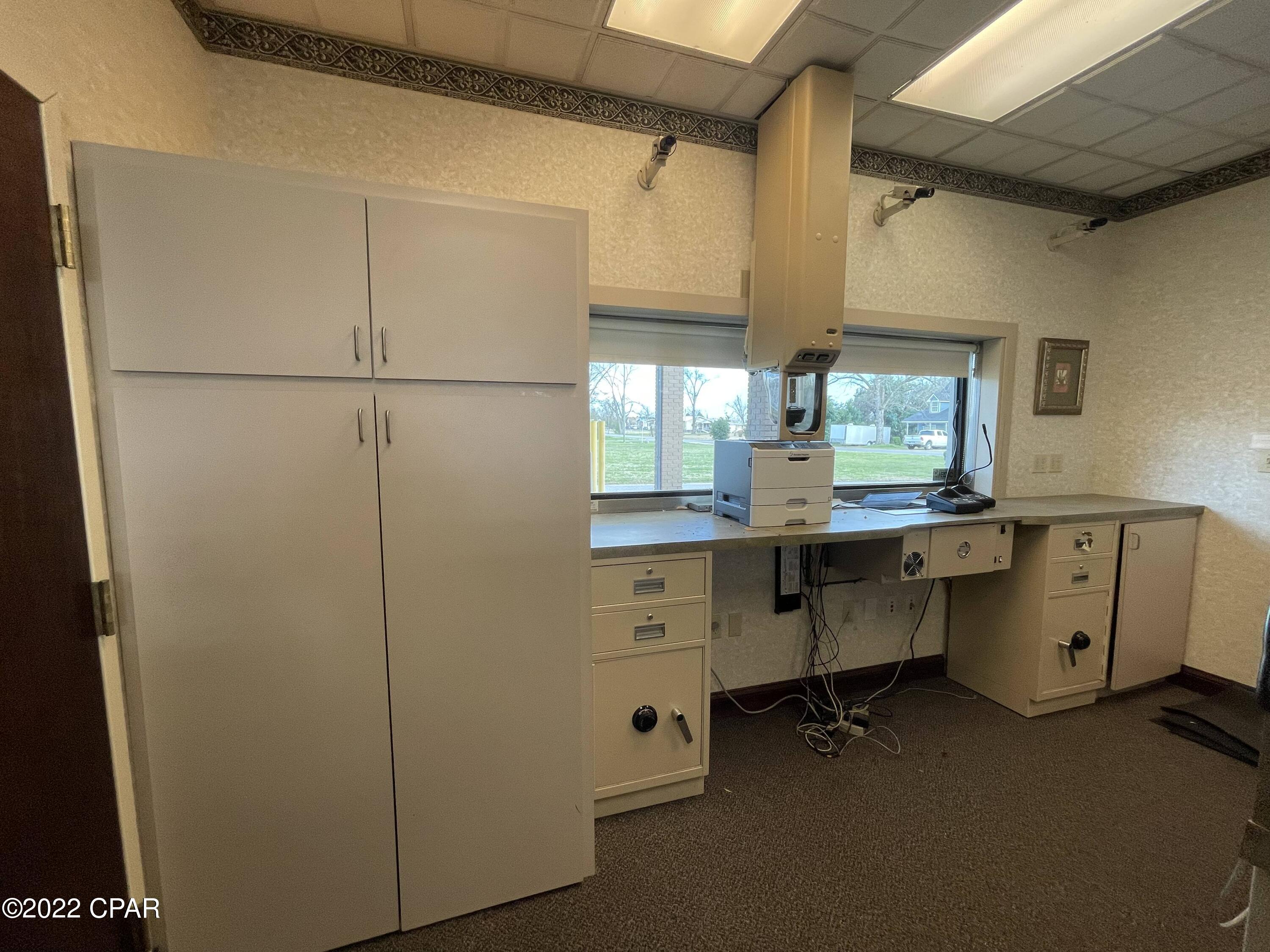 [No Recorded Subdiv] - Commercial Sale