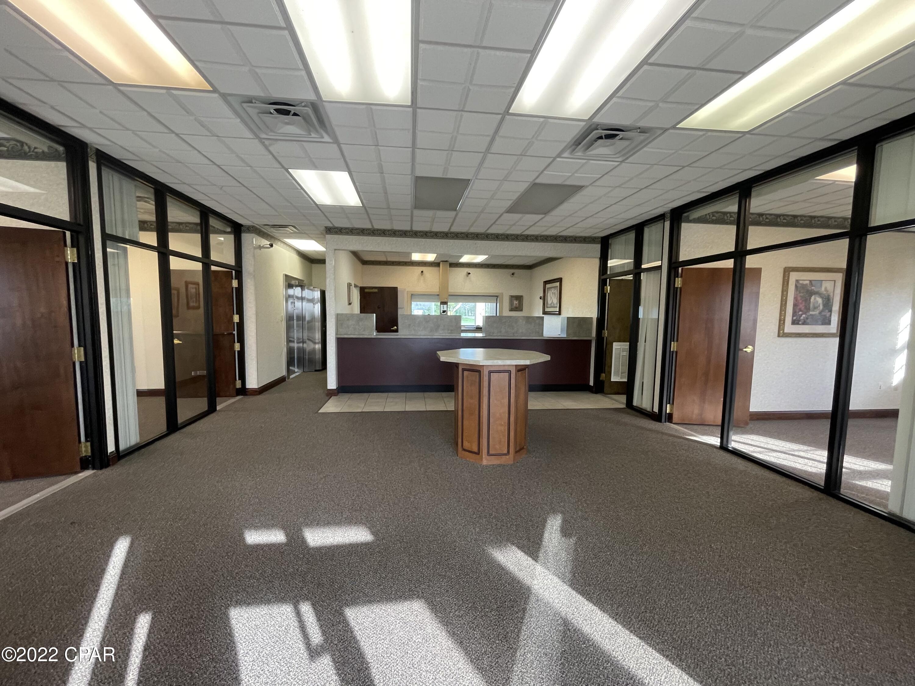 [No Recorded Subdiv] - Commercial Sale