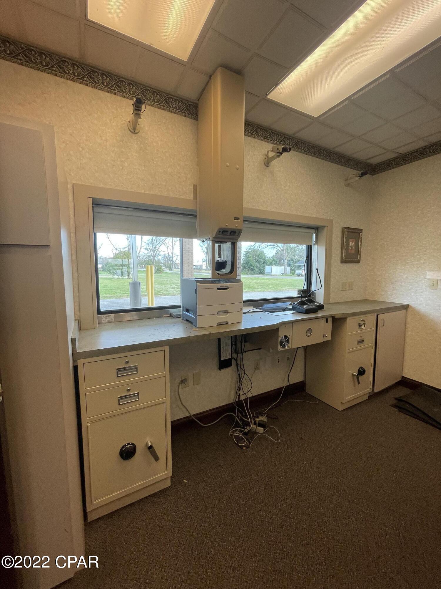 [No Recorded Subdiv] - Commercial Sale