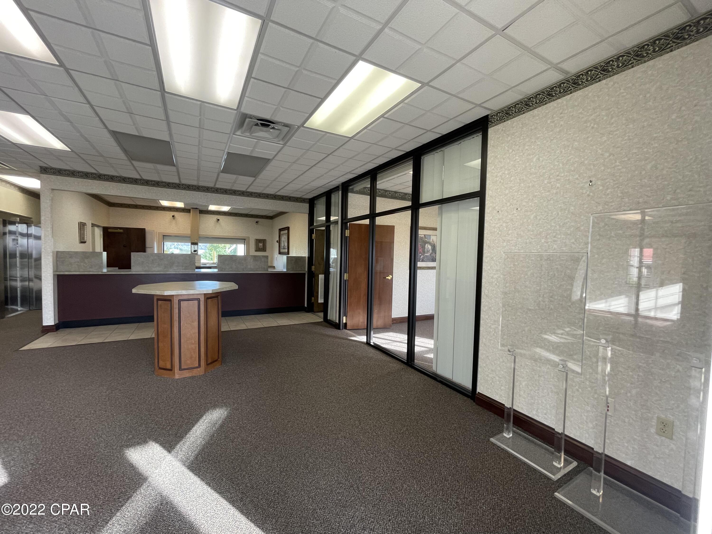 [No Recorded Subdiv] - Commercial Sale