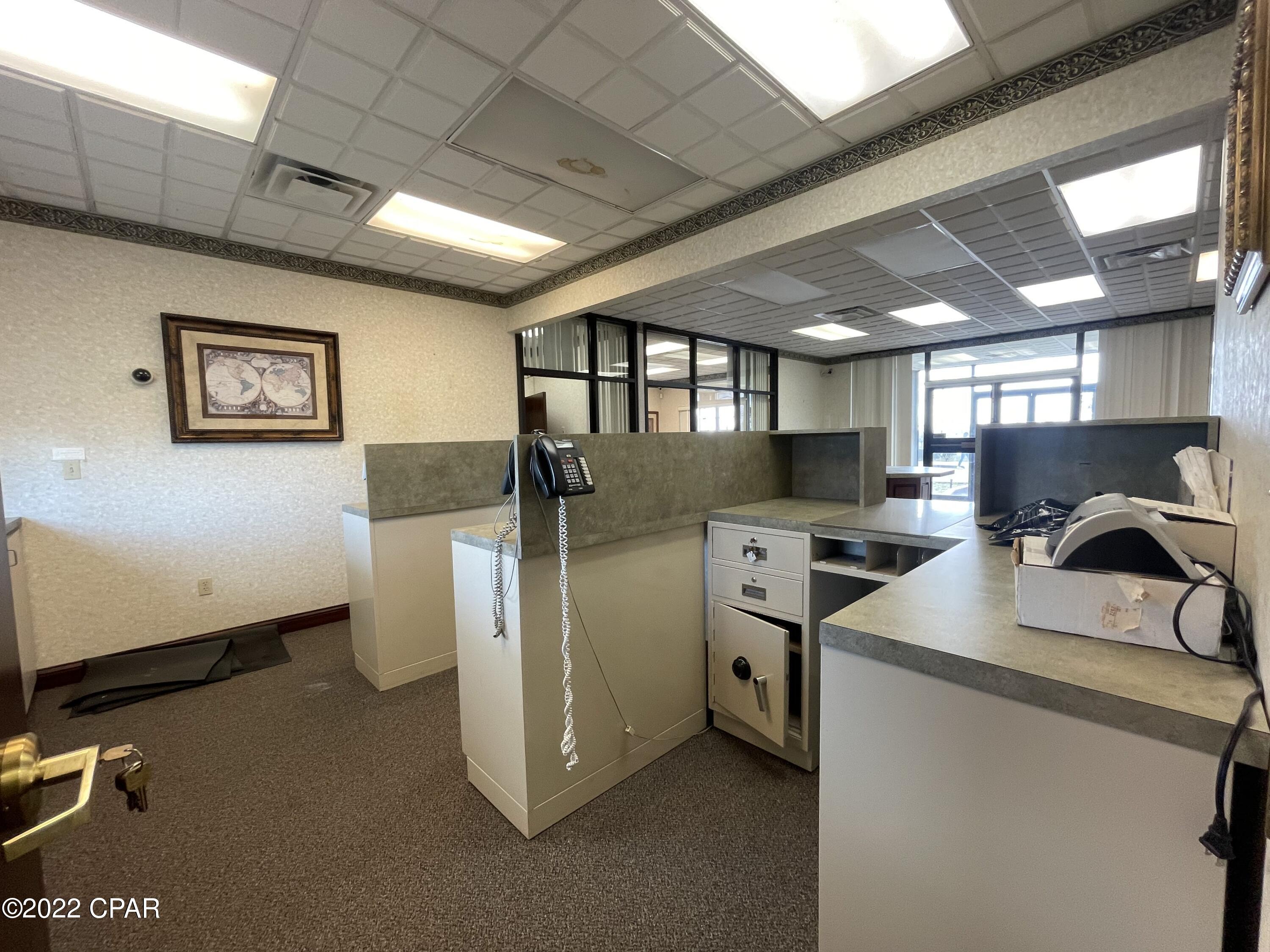 [No Recorded Subdiv] - Commercial Sale