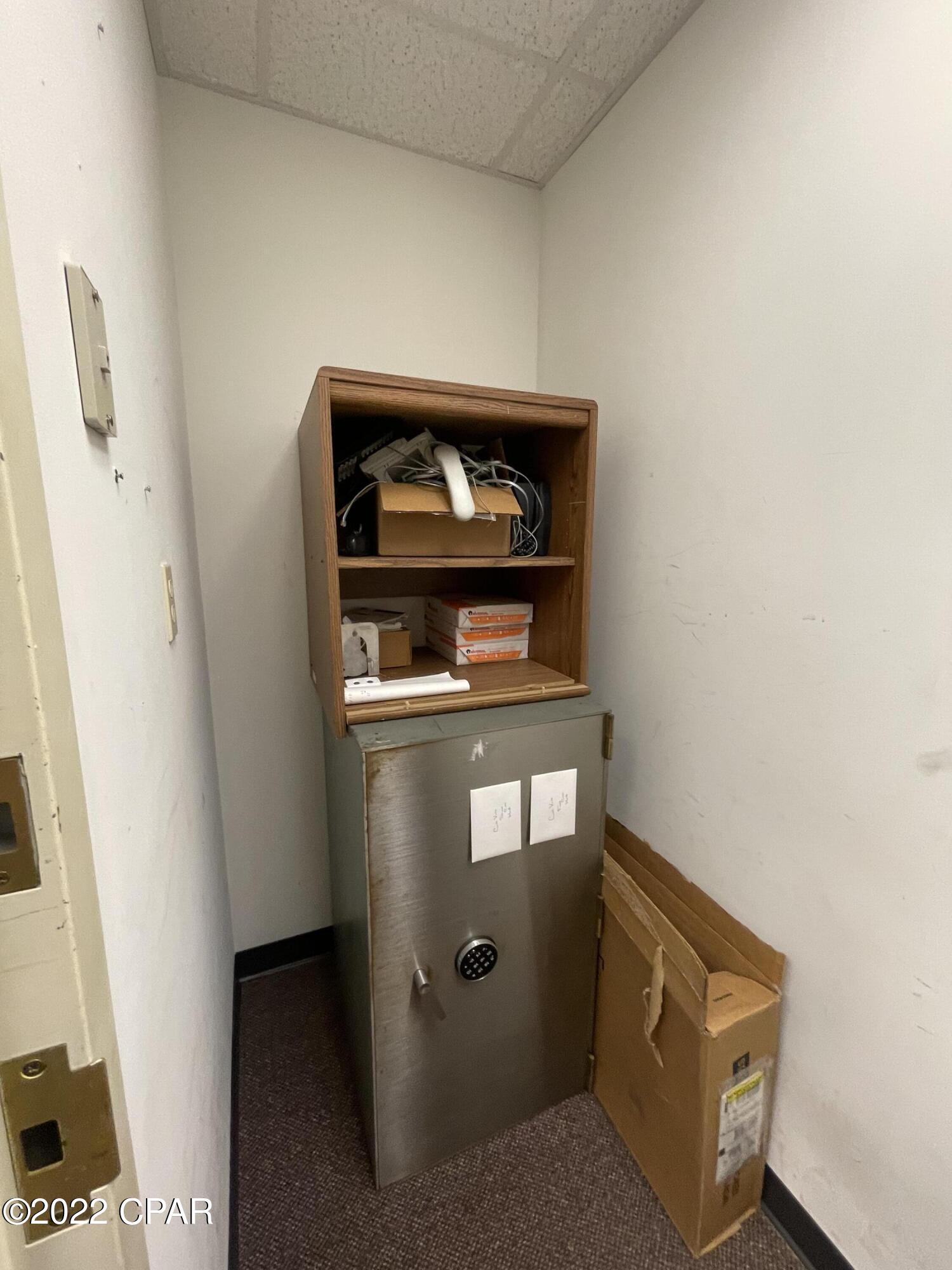 [No Recorded Subdiv] - Commercial Sale