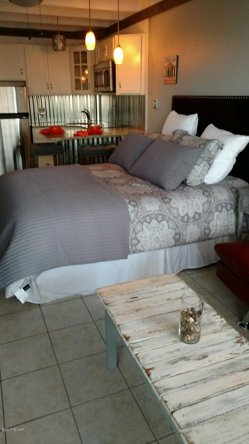 Fontainebleau Terrace - Residential