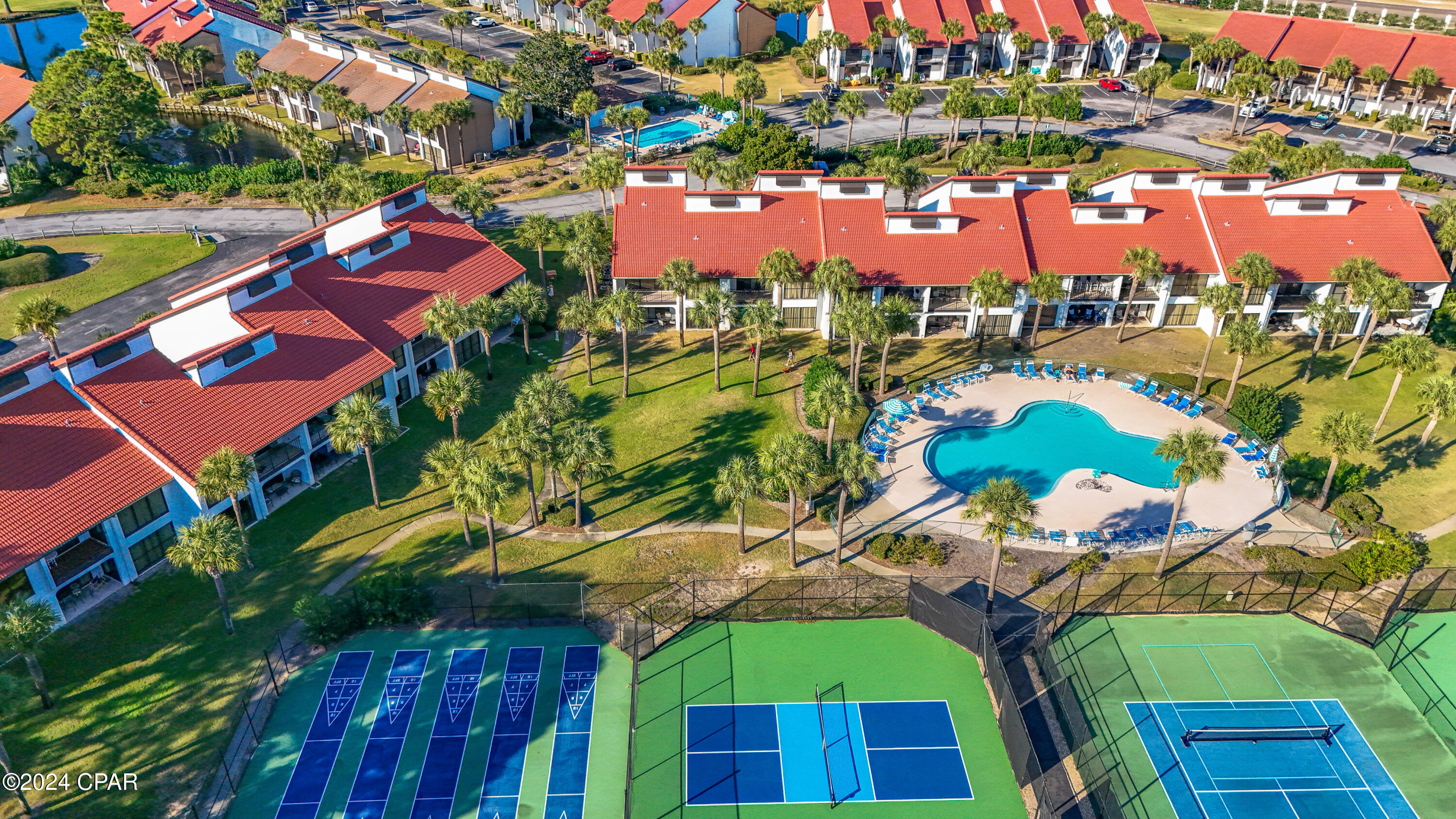 Edgewater Golf Villas 6 B - Residential