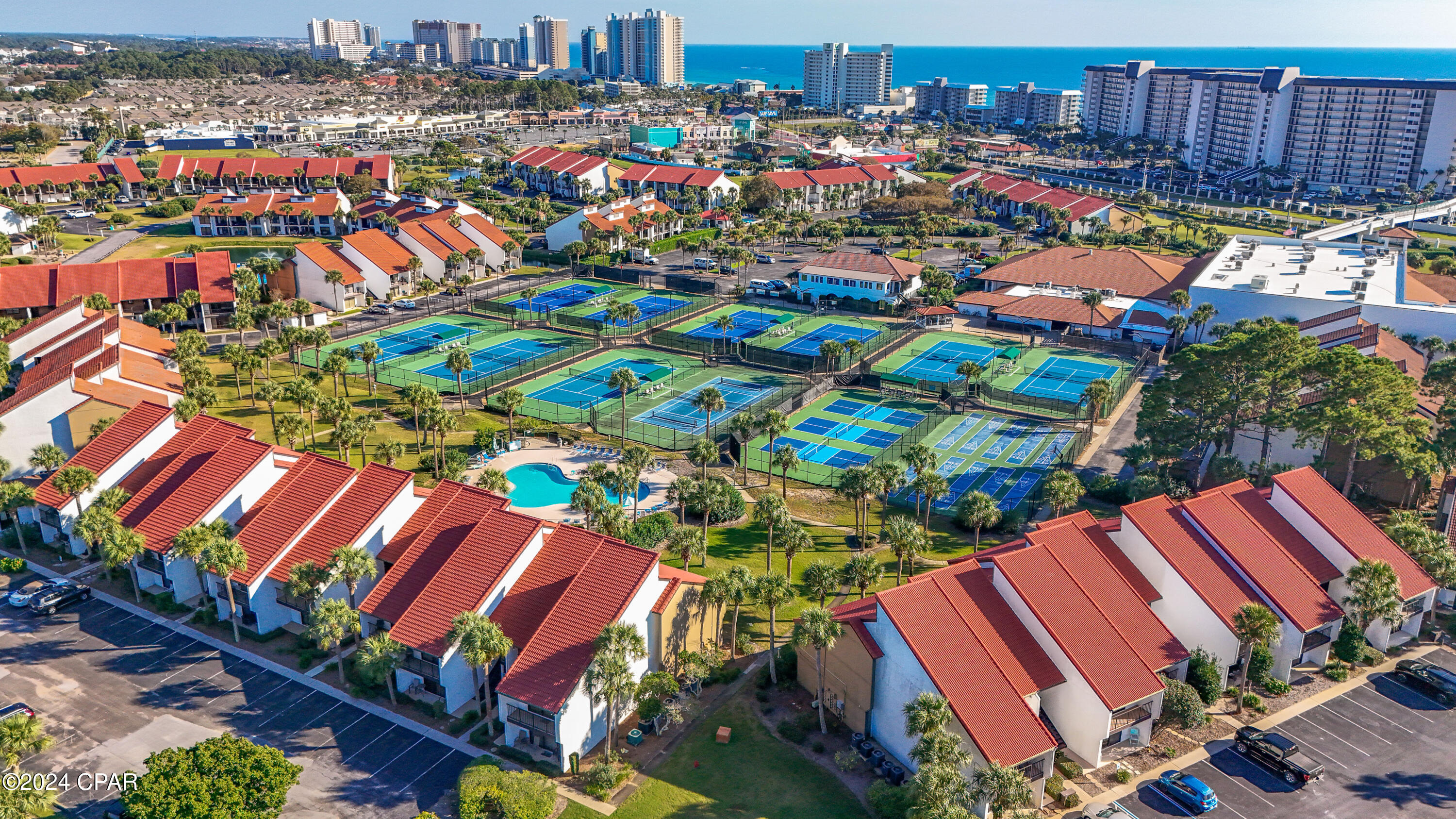 Edgewater Golf Villas 6 B - Residential