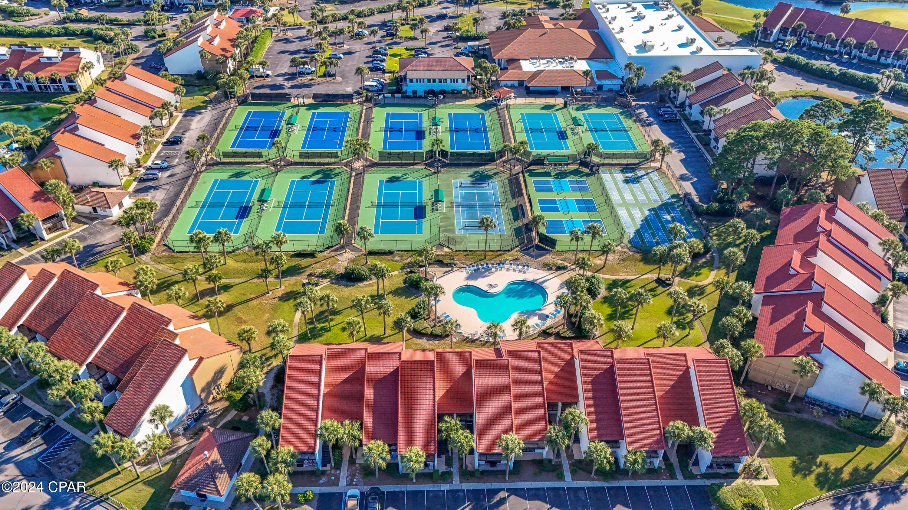 Edgewater Golf Villas 6 B - Residential