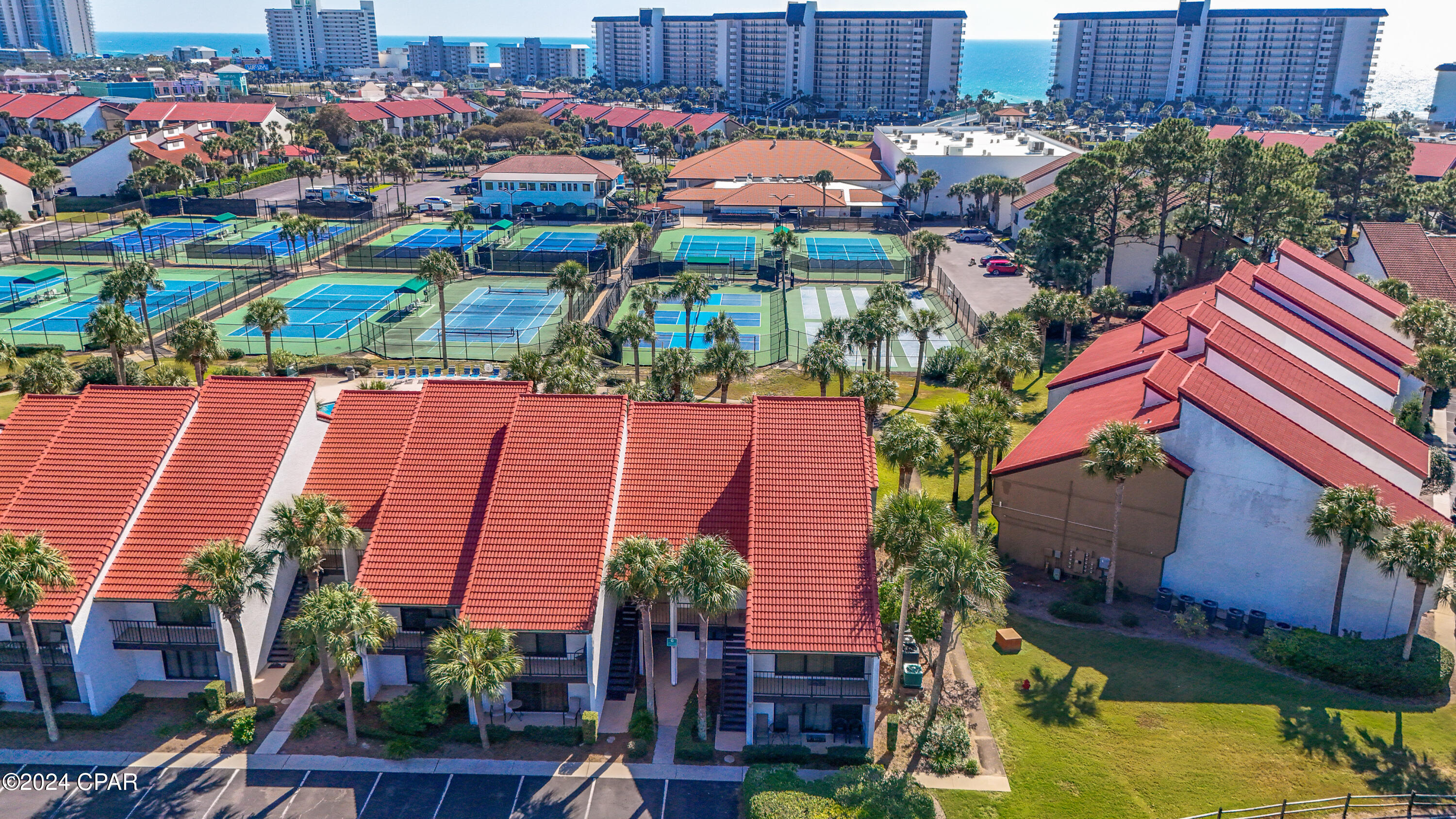 Edgewater Golf Villas 6 B - Residential