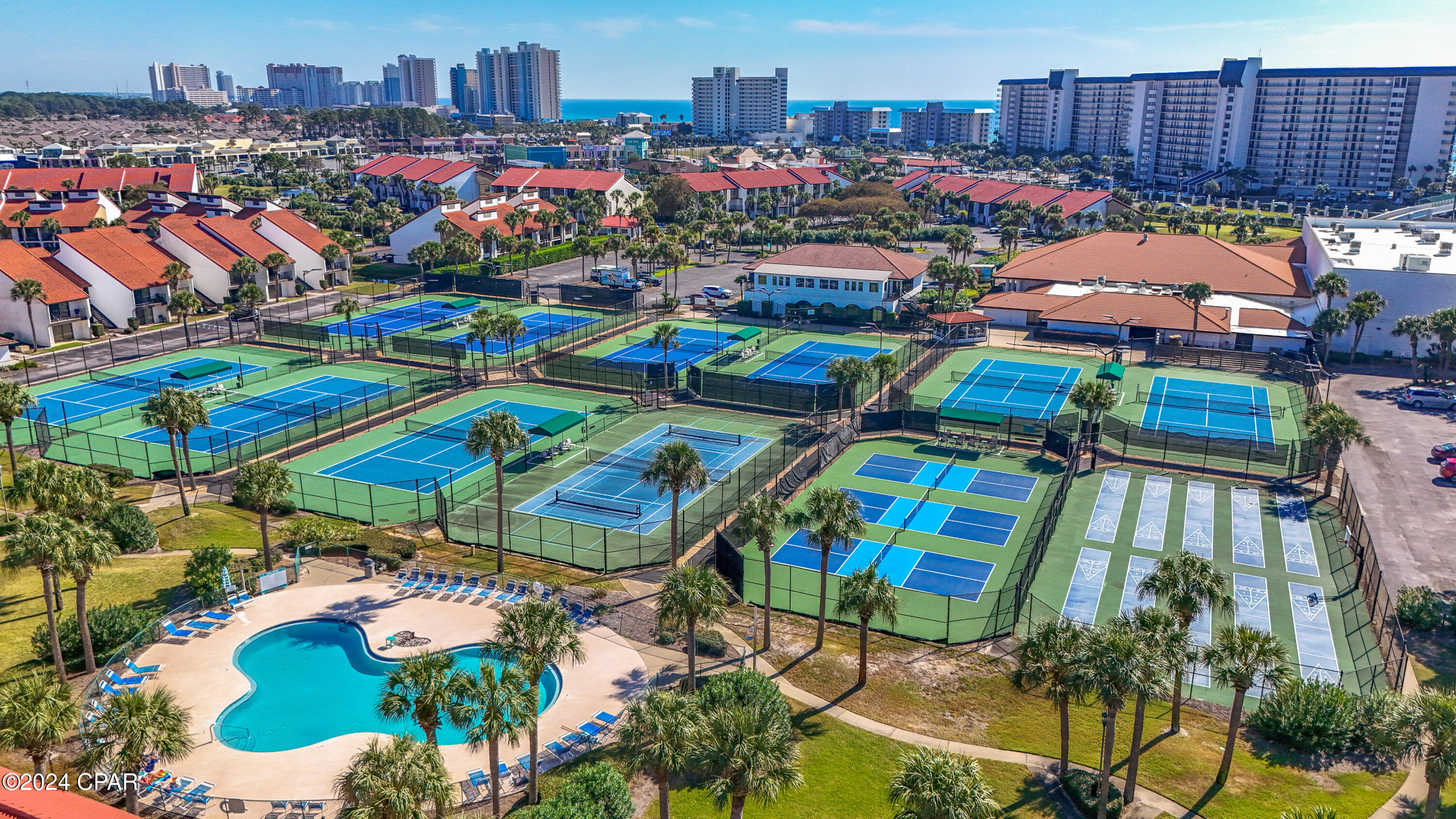 Edgewater Golf Villas 6 B - Residential