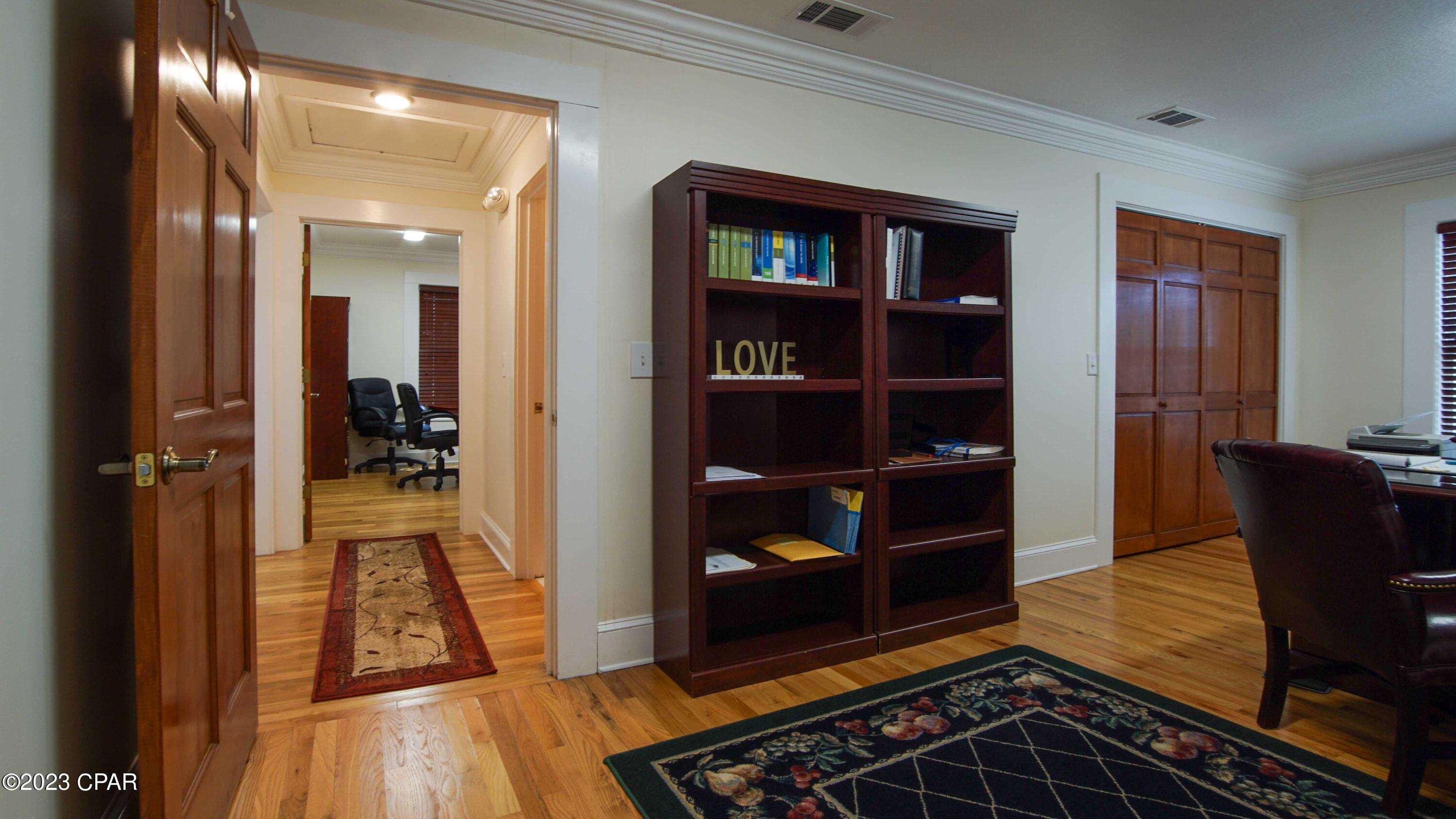 [No Recorded Subdiv] - Commercial Sale