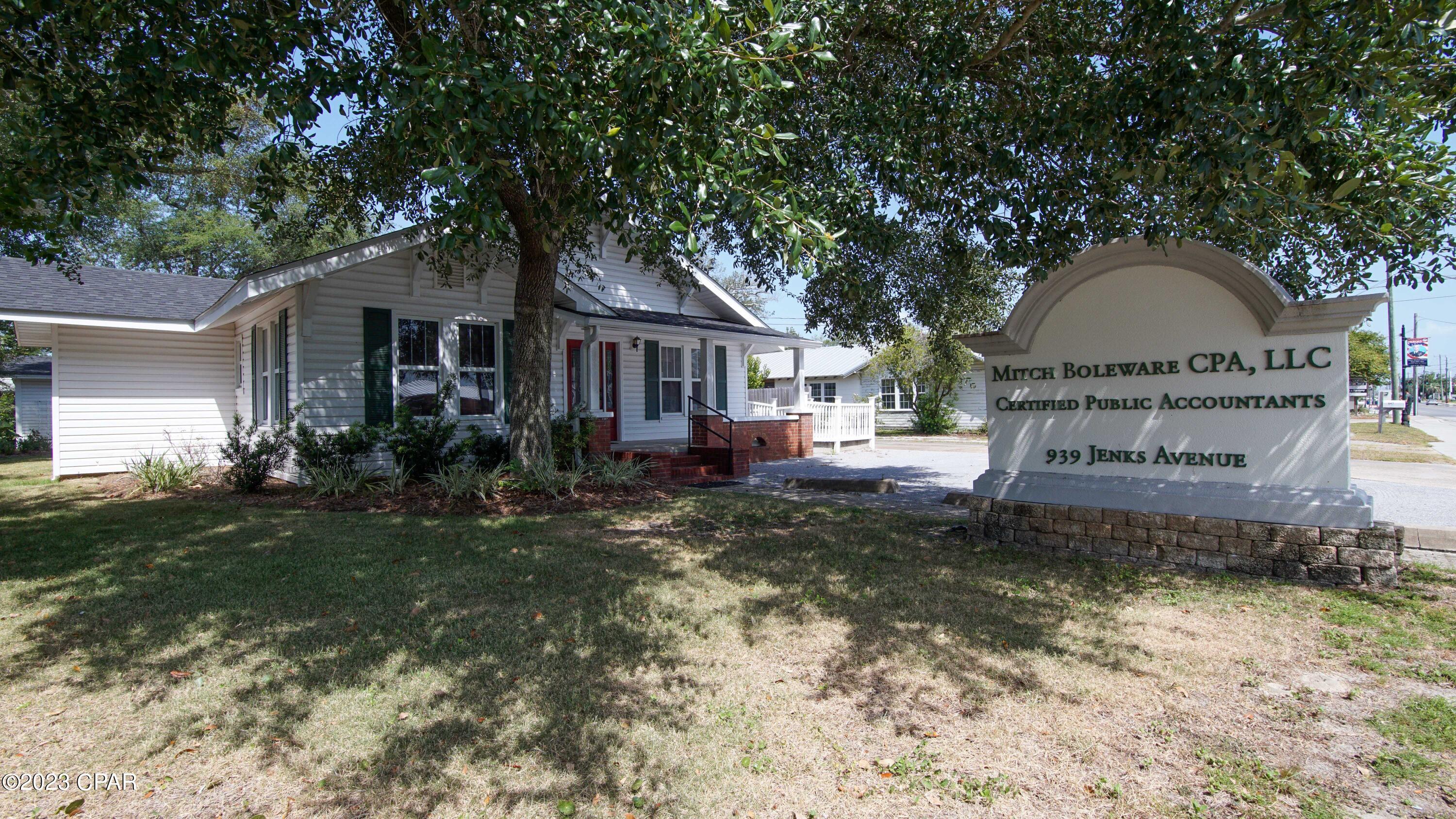 [No Recorded Subdiv] - Commercial Sale