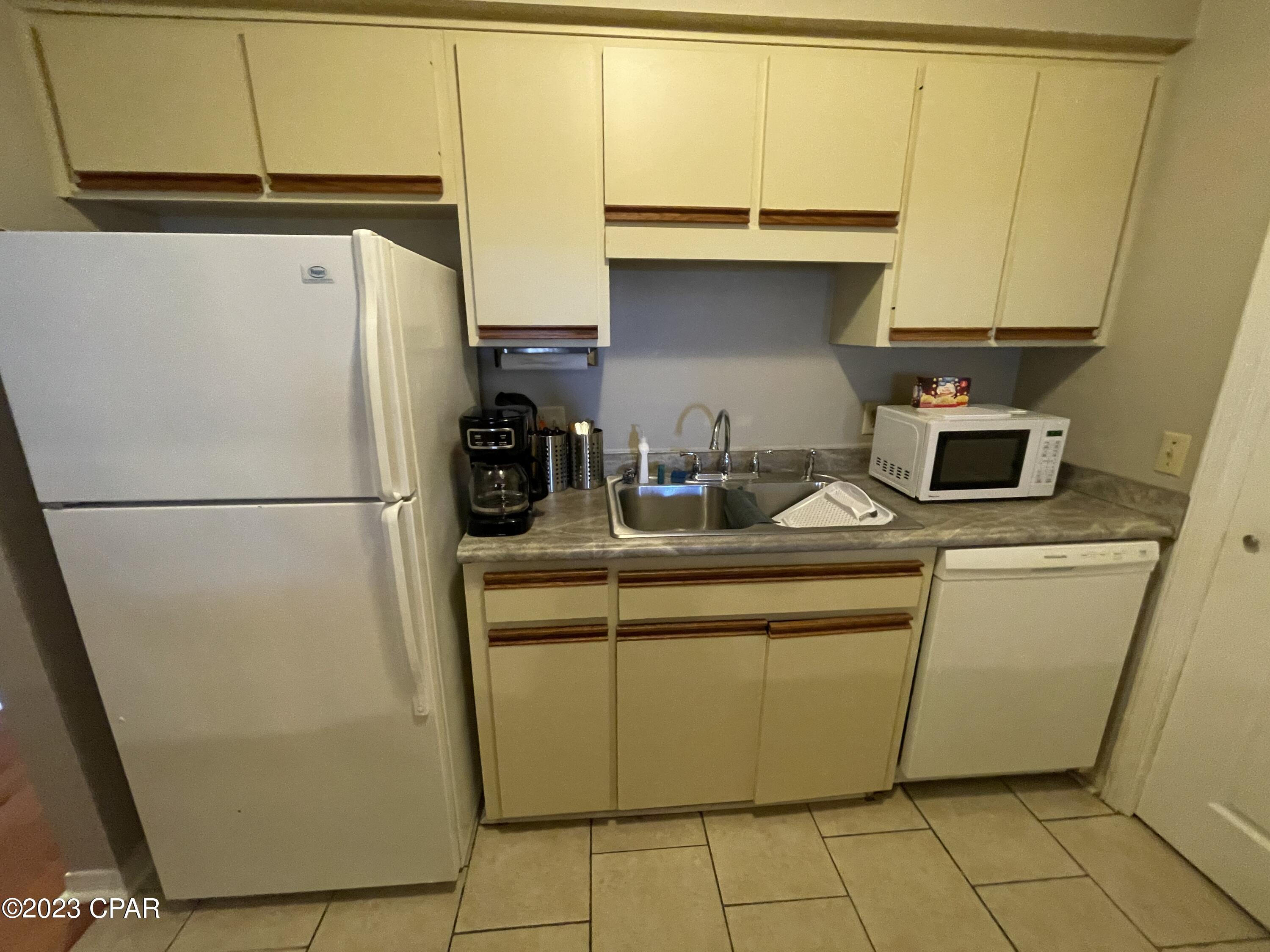 Treasure Cove Unit 1 - Residential Lease