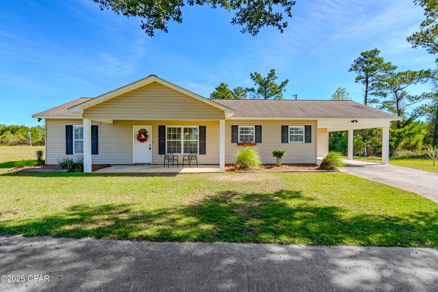 Charming 3 Bedroom, 2 Bathroom Home on 2 Acres in Grand Ridge!



This beautiful property offers peaceful country living with all the modern touches! Featuring just under 1,300 sq. ft. of heated and cooled space (over 1,800 sq. ft. under roof), this home is the perfect blend of comfort and practicality.



Features include:

    Spacious 3 bed / 2 bath layout

    Granite countertops and solid wood cabinets

    Carport and outdoor storage

    2 acres of flat, high and dry land

    Corner lot on Hwy 69 and Butler Rd, both paved roads

    Beautiful oak trees lining the front of the property



Enjoy country living with convenience and timeless charm, this one checks all the boxes!