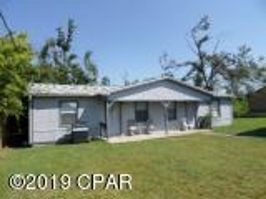 Affordable Two bedroom, one bath duplex in nice & quite neighborhood.  Wood laminate flooring in the living area. Equipped with refrigerator, dishwasher, and range.  Washer & Dryer Connections.  Carpet in the bedrooms.  All electric, central heat & air.  The property is located just north of the Panama City mall off of Hwy 231, near Winn Dixie. Lawn service, Garbage & Sewage included with rent.