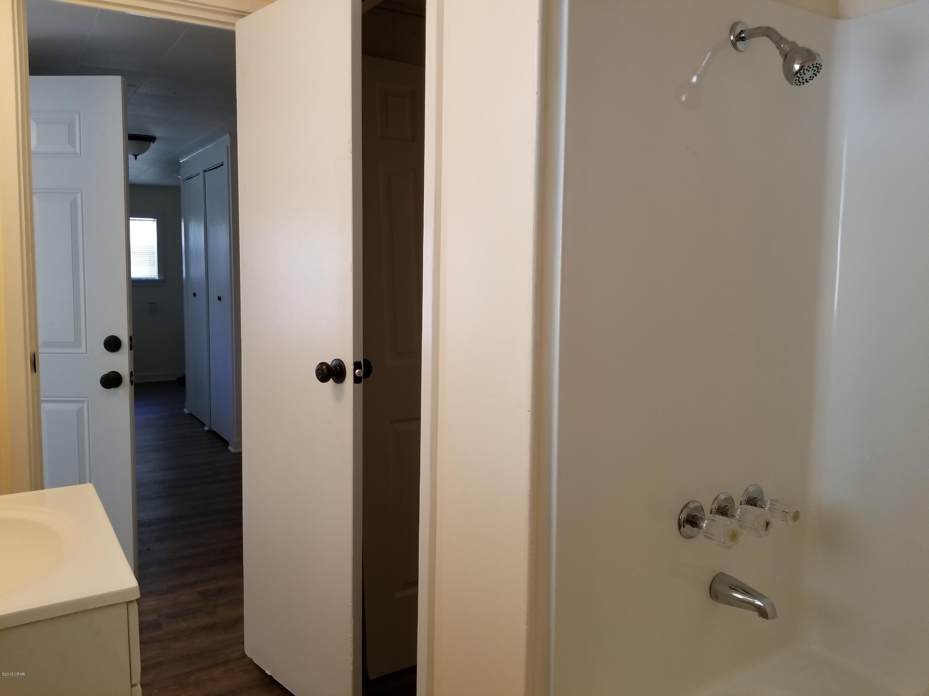 [No Recorded Subdiv] - Residential Lease