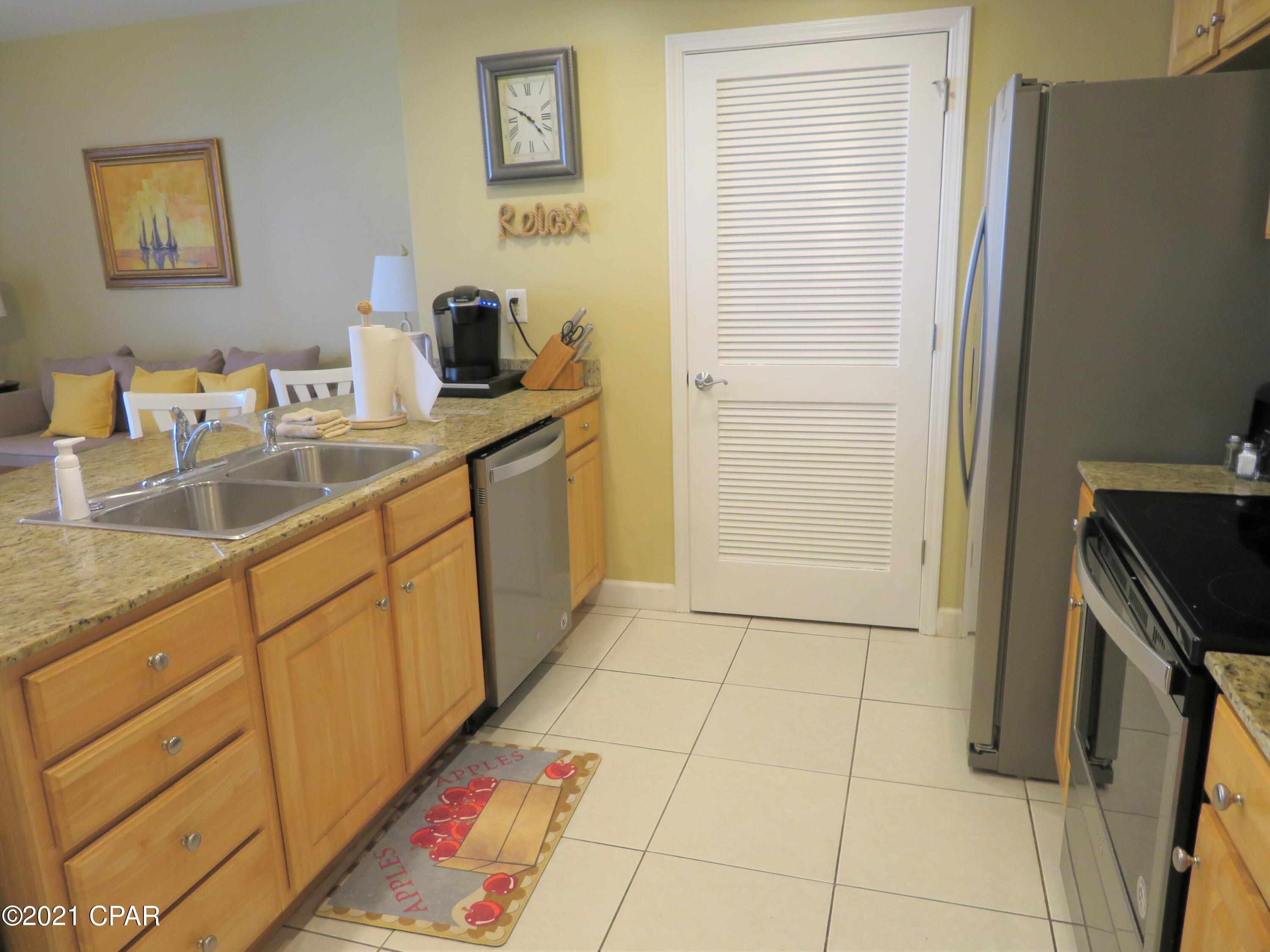 Splash Condo - Residential