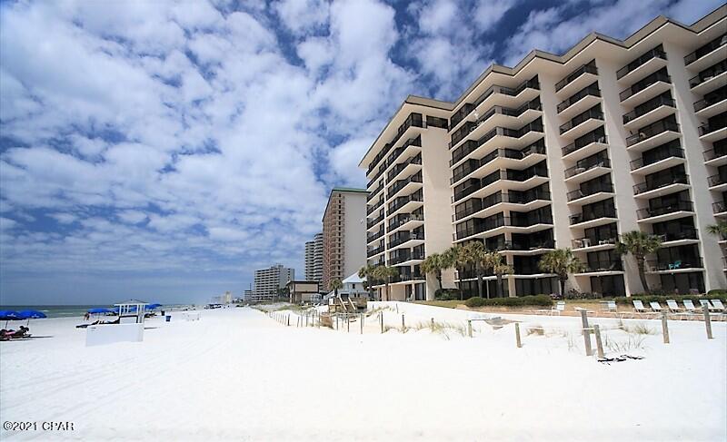 Pelican Walk - Residential