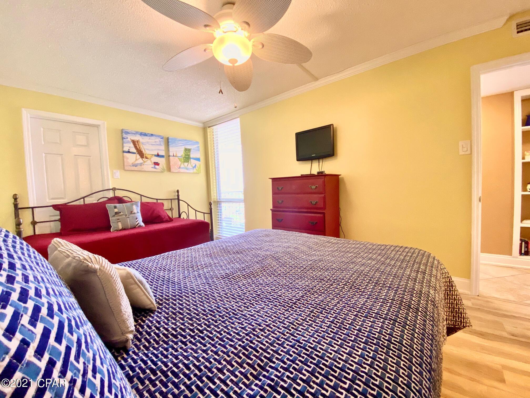 Pelican Walk - Residential