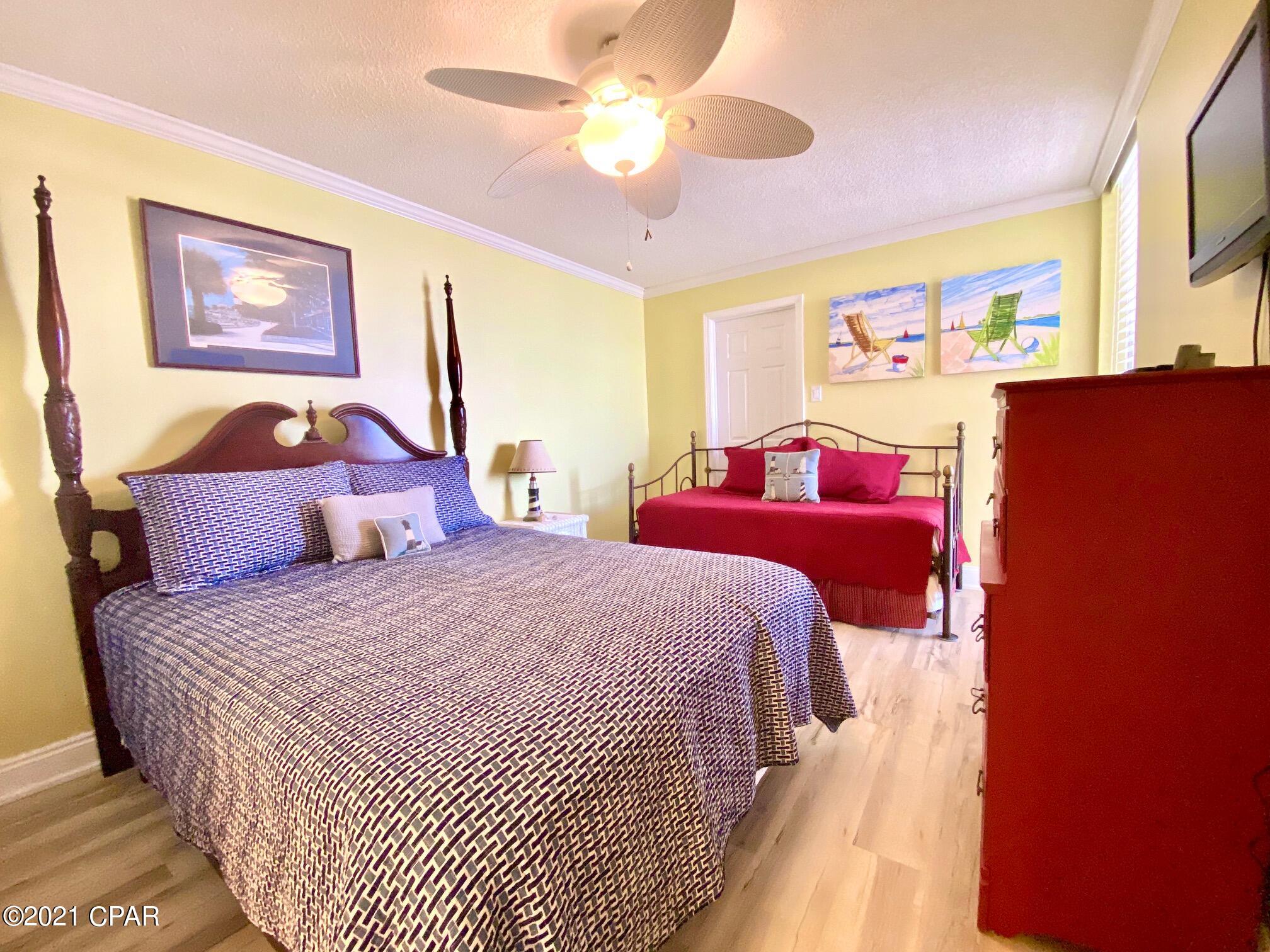 Pelican Walk - Residential