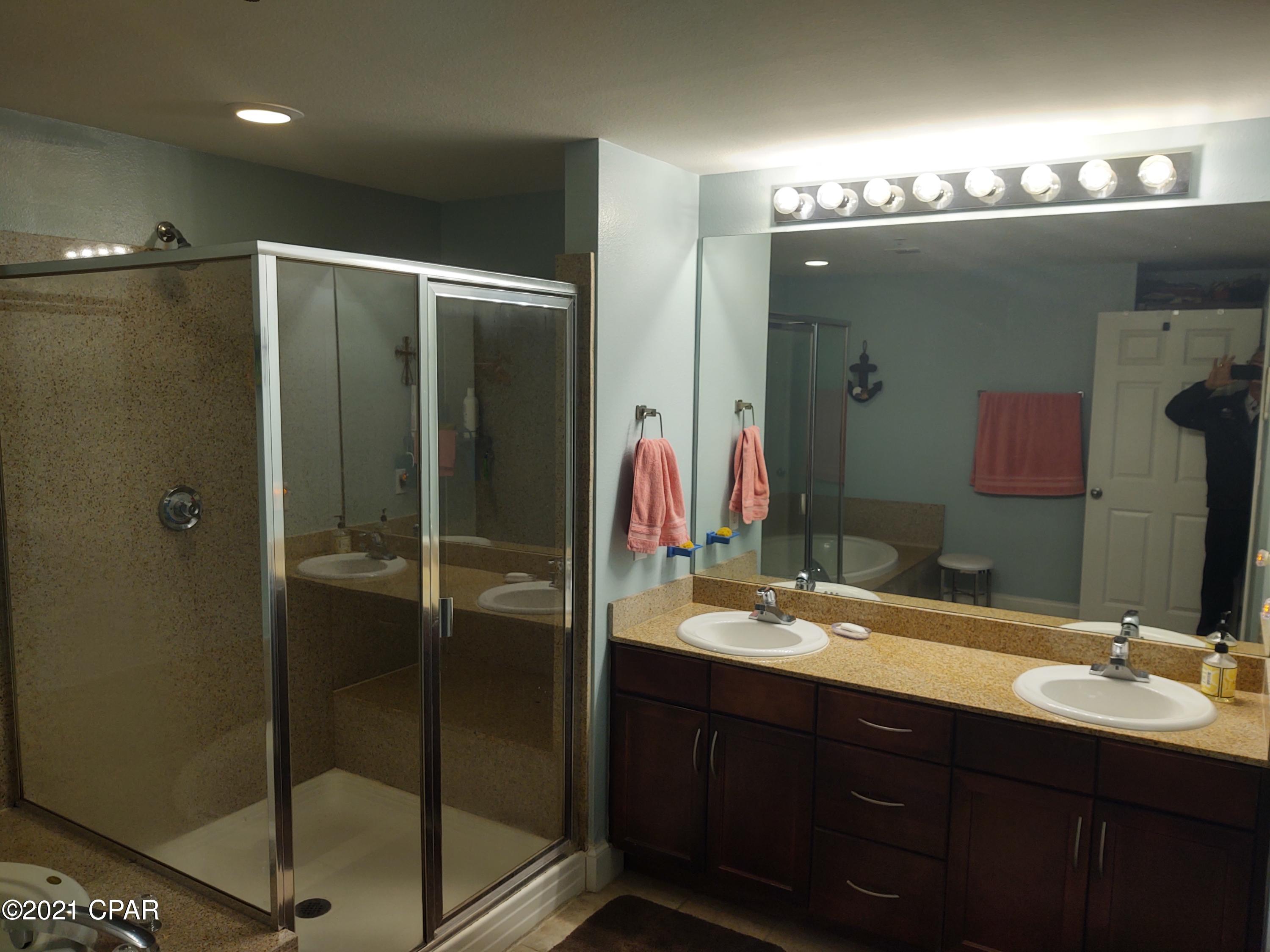 Laketown Wharf - Residential