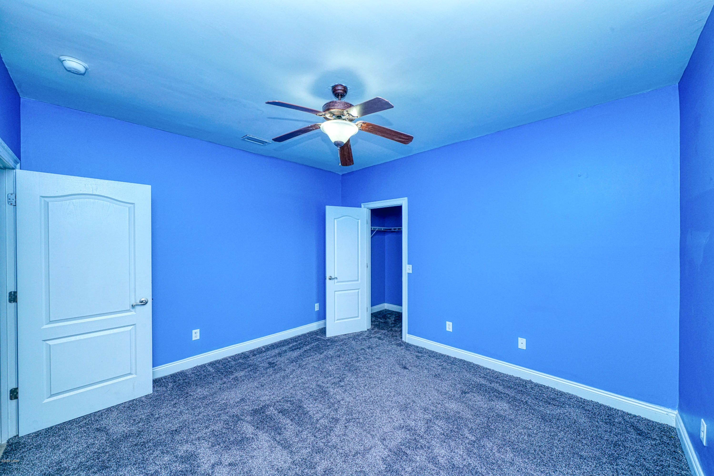 Kirkland Manor - Residential