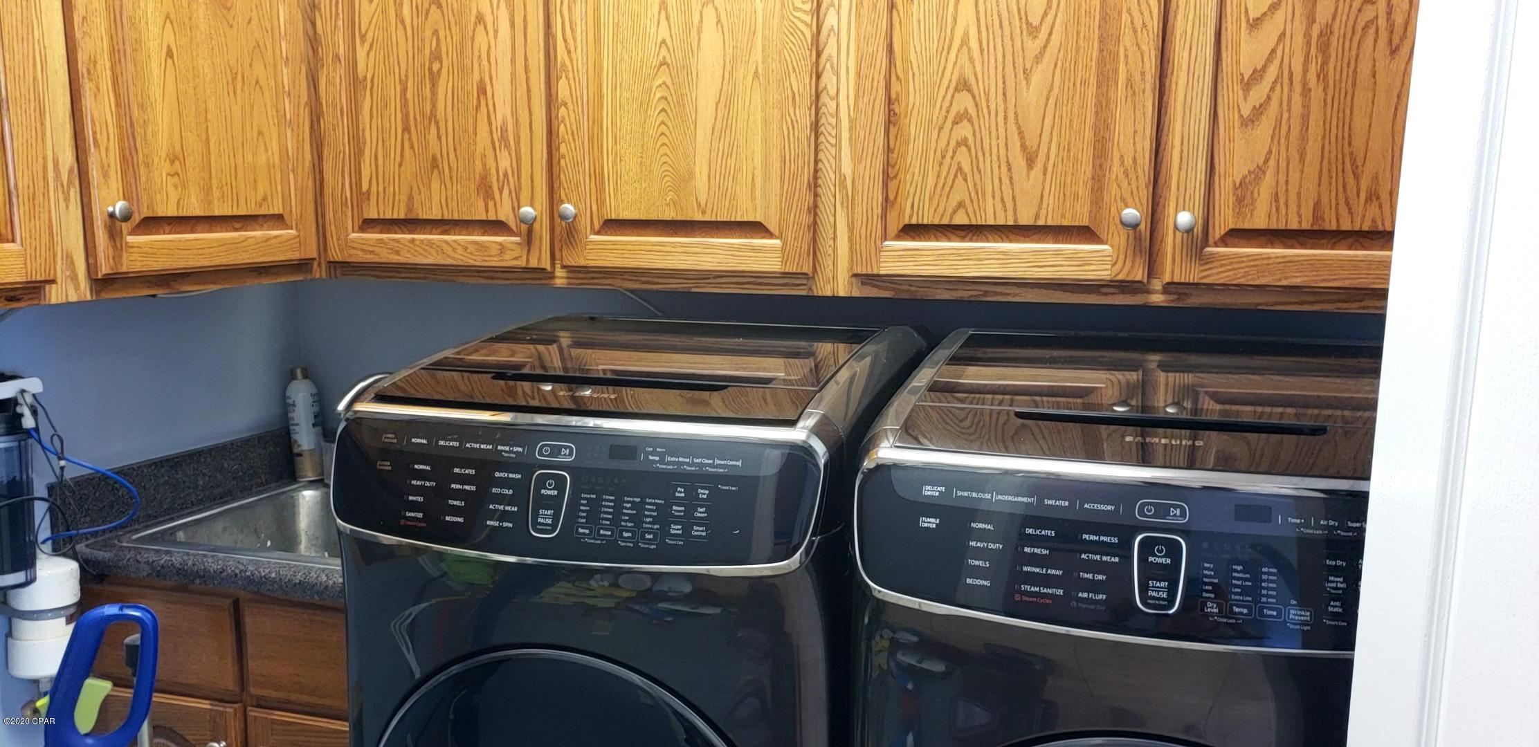 Kirkland Manor - Residential