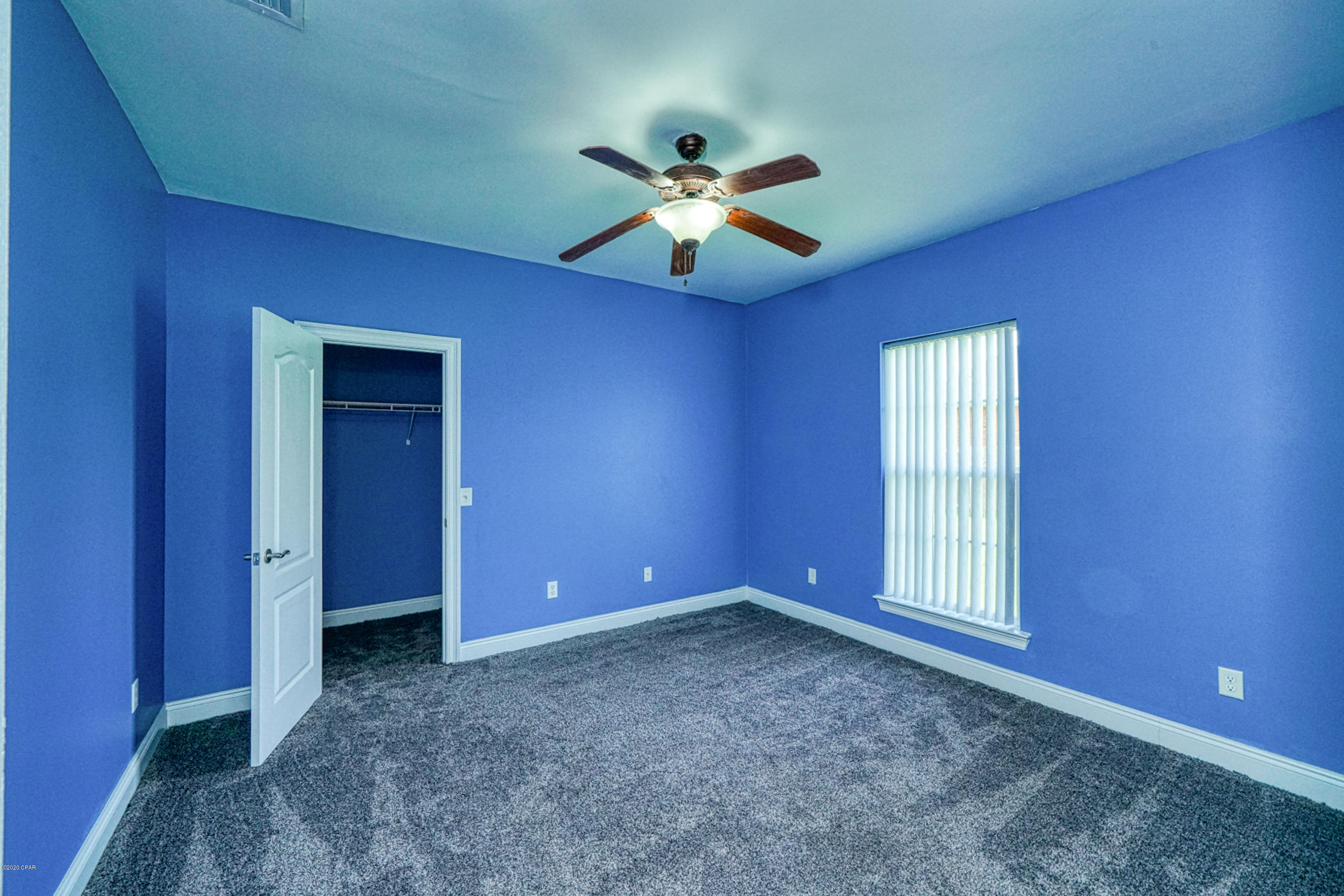 Kirkland Manor - Residential