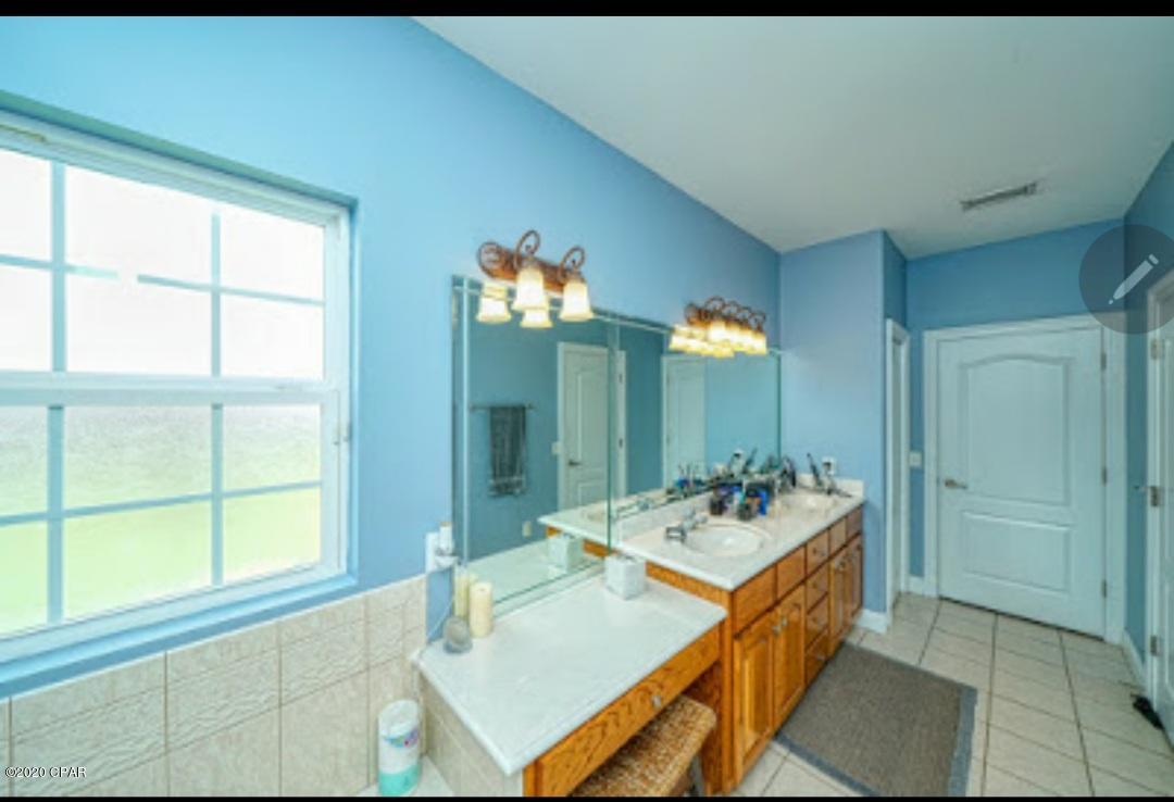 Kirkland Manor - Residential