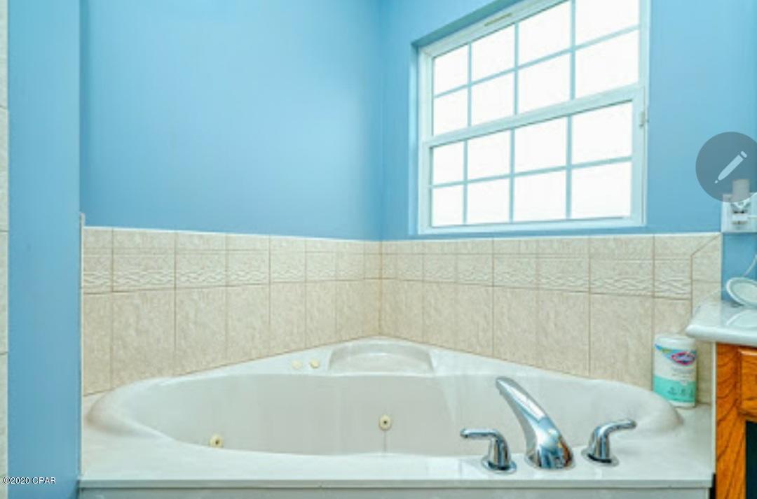 Kirkland Manor - Residential