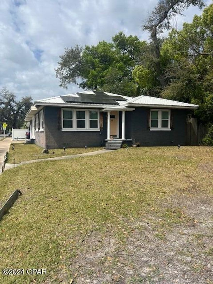 Owner being transferred, bring offers.

Home not ready for showing. Coming Soon mistakenly deleted by CPAR.