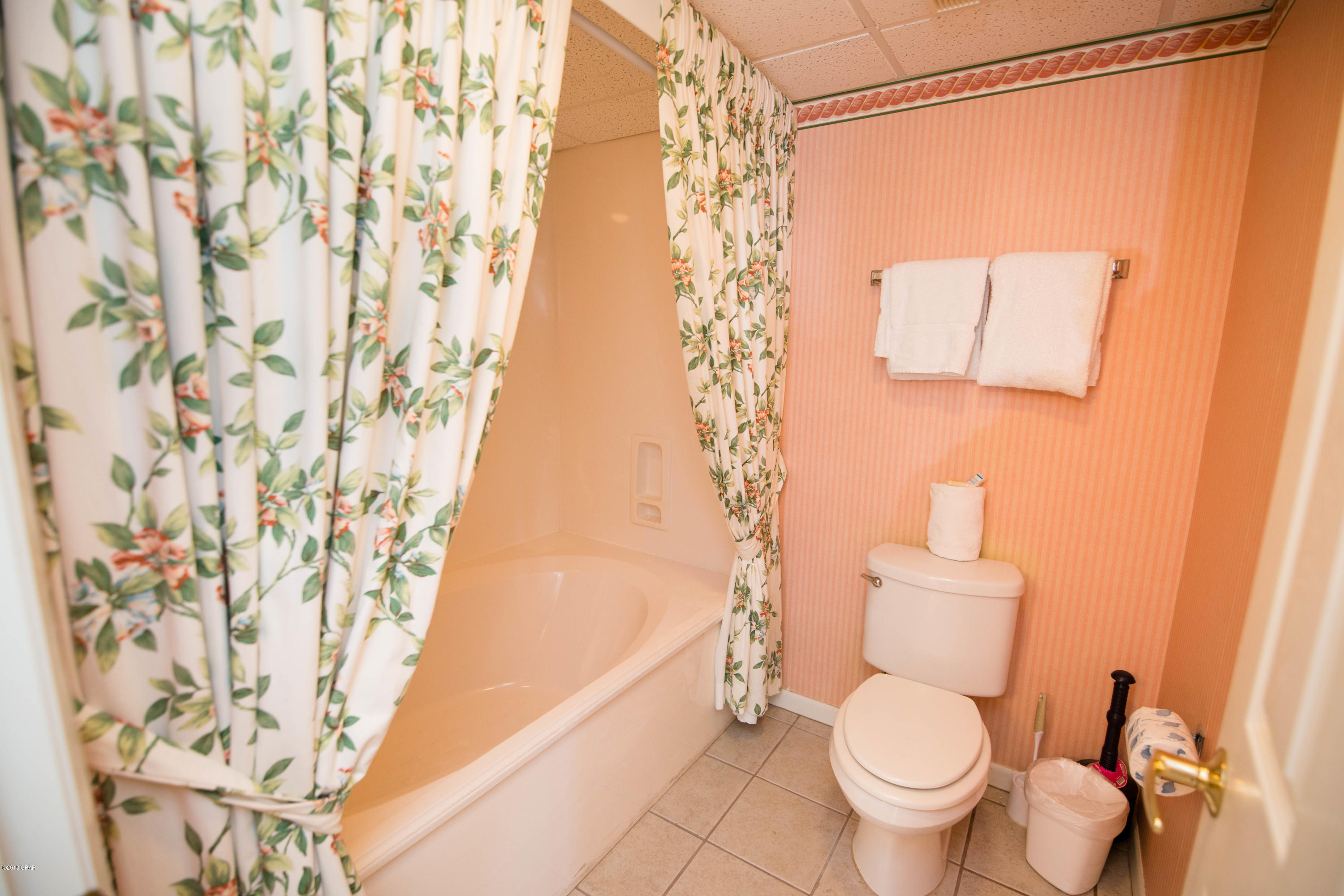 Long Beach Towers III - Residential