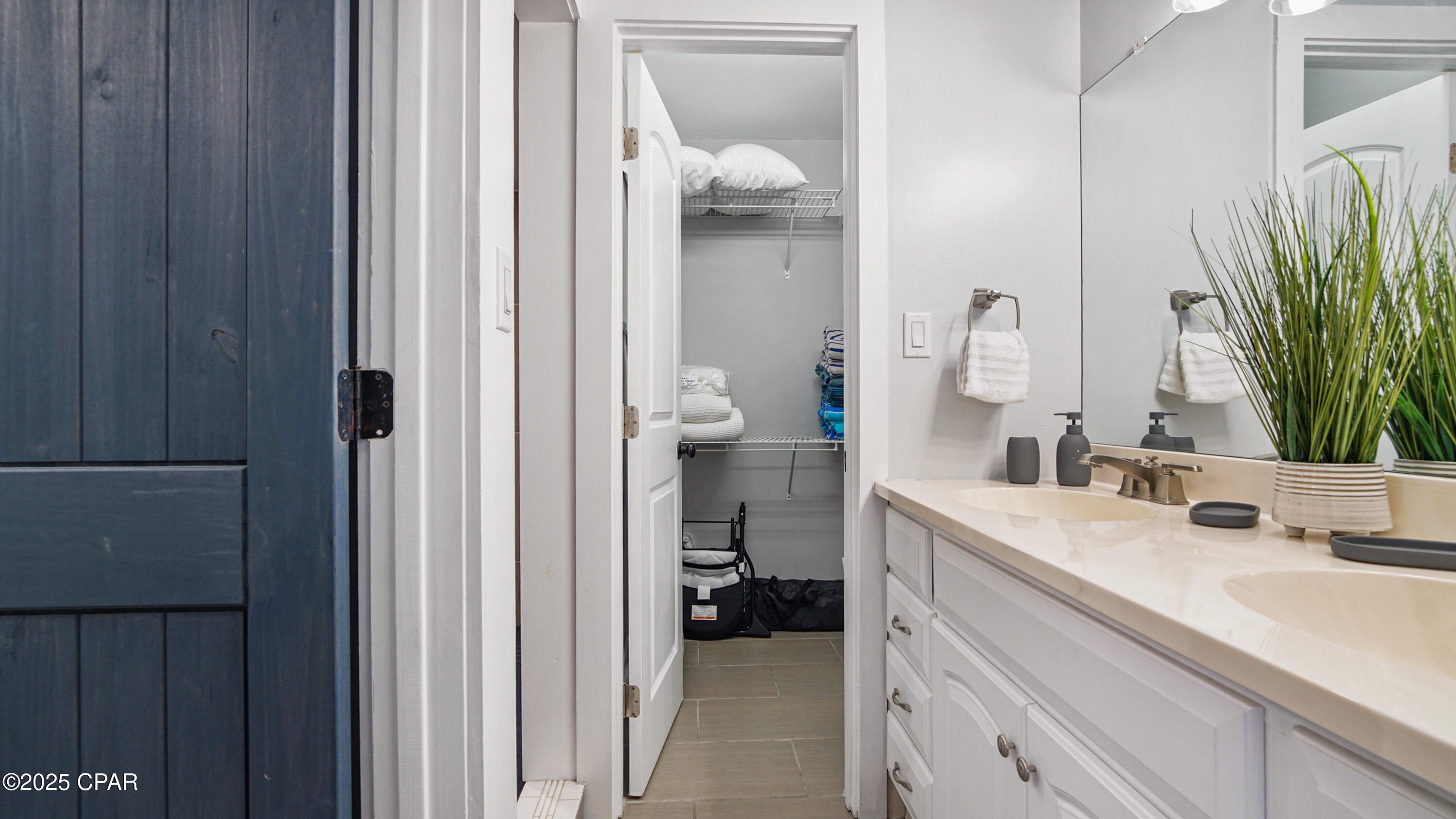 Aquavista Condo - Residential