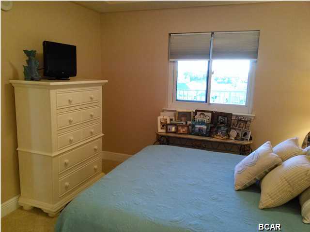 Magnolia Bay Club - Residential