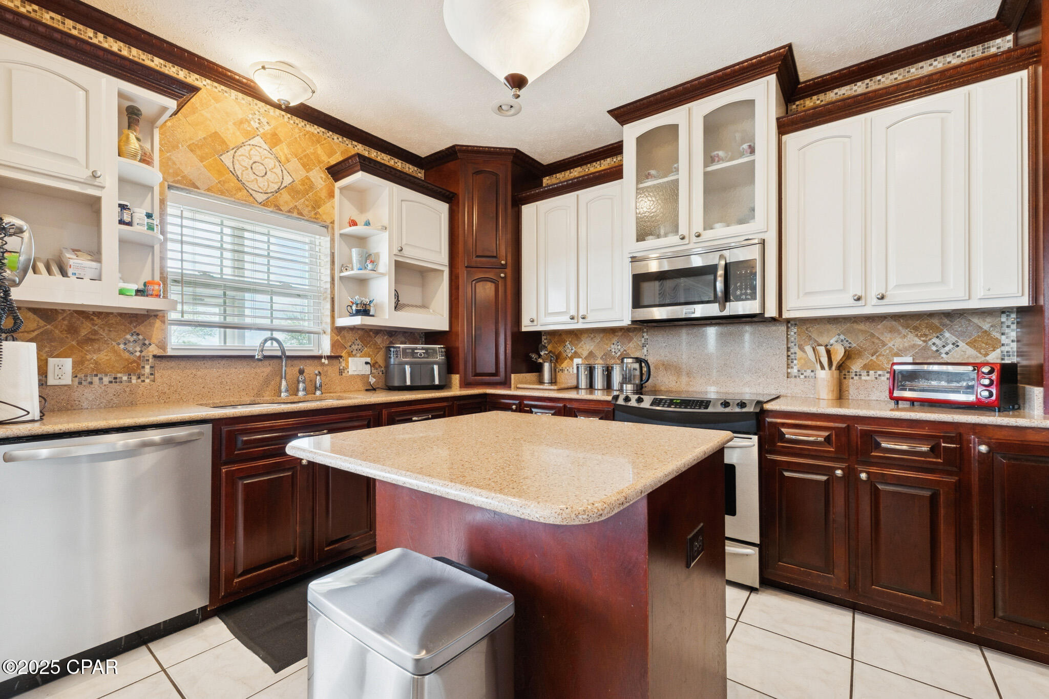 Kirkland Manor - Residential