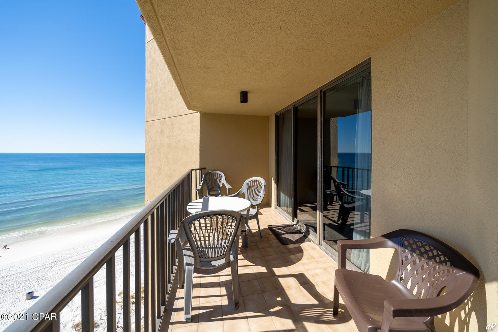 Summerhouse Condo. - Residential